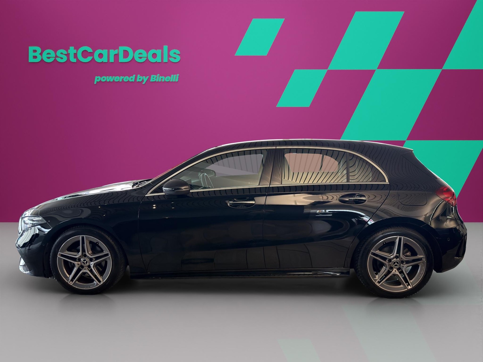 MERCEDES-BENZ A 200 d AMG Line-image-5