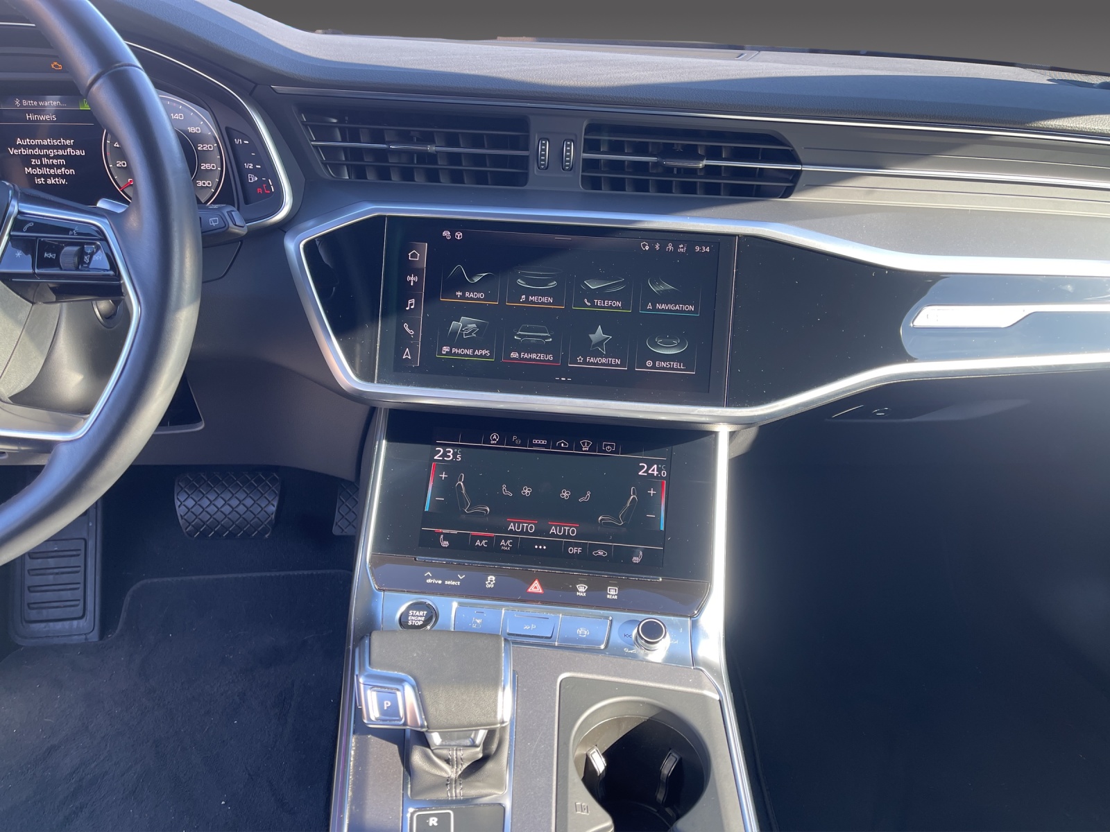 AUDI A6 Avant 40 TDI Sport Attraction quattro S-tronic-image-14
