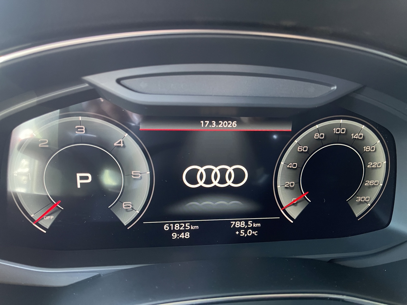 AUDI A6 Avant 40 TDI Sport Attraction quattro S-tronic-image-22