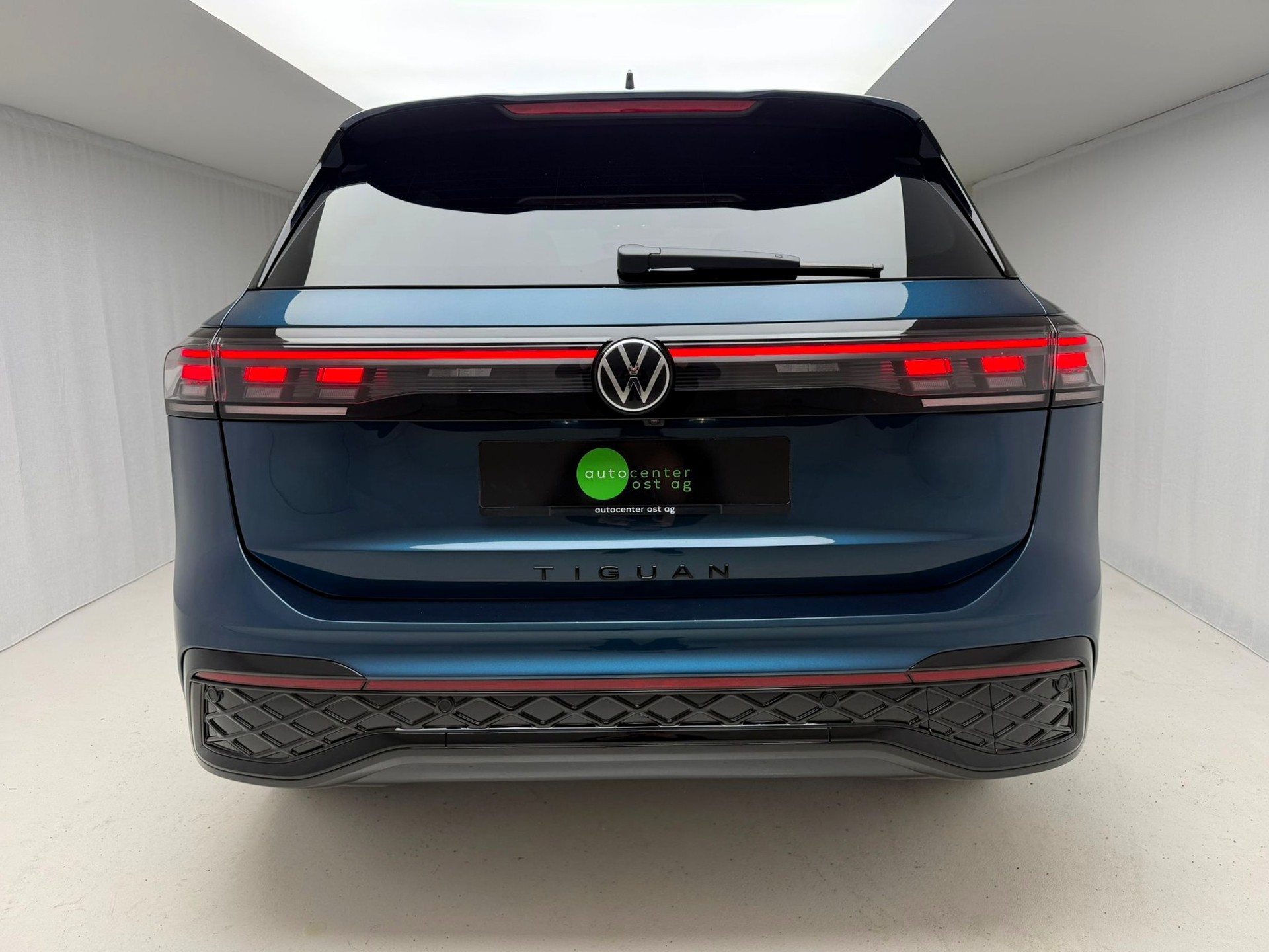 VW Tiguan 2.0 TSI DSG R-Line 4Motion-image-7
