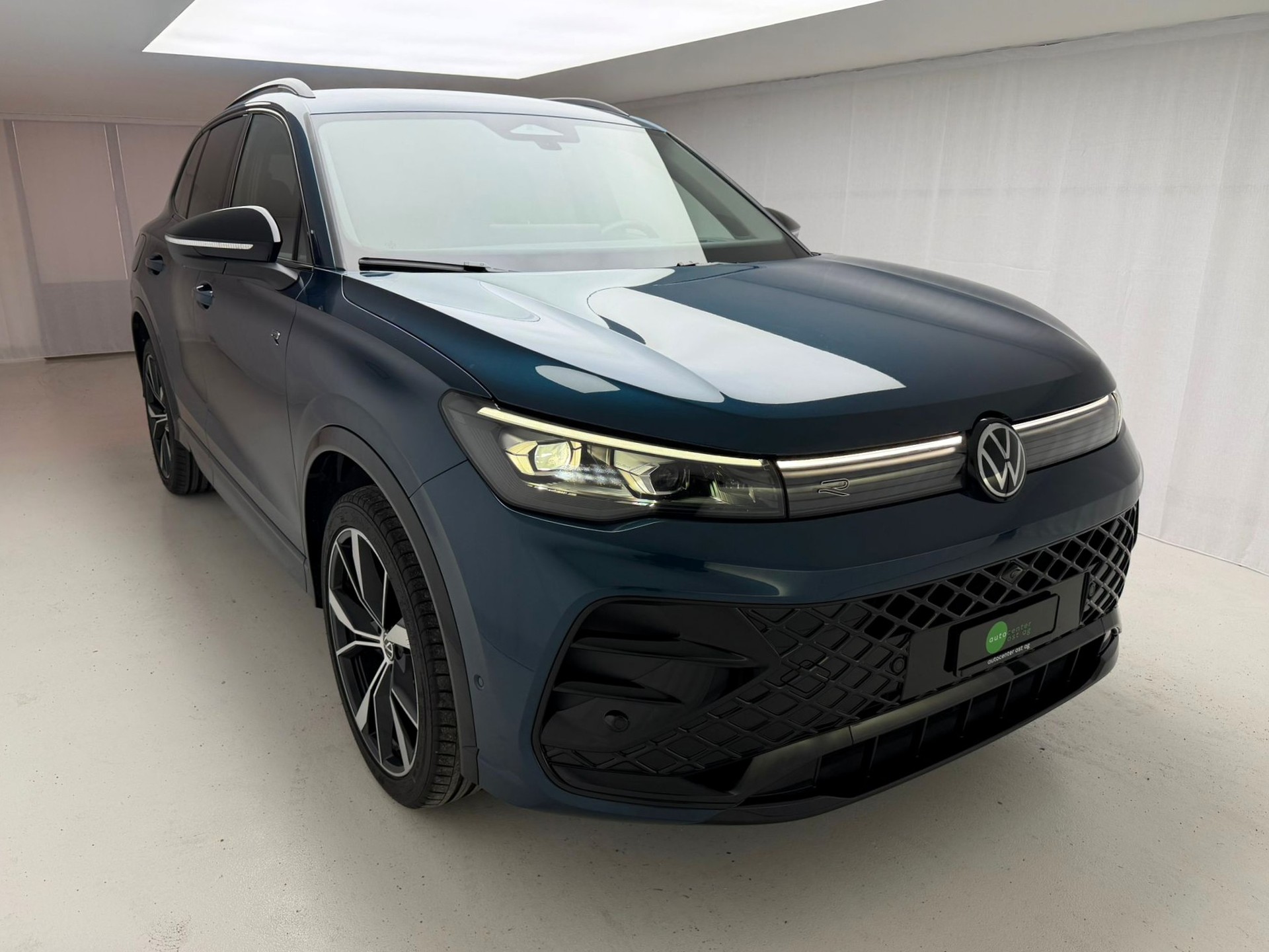 VW Tiguan 2.0 TSI DSG R-Line 4Motion