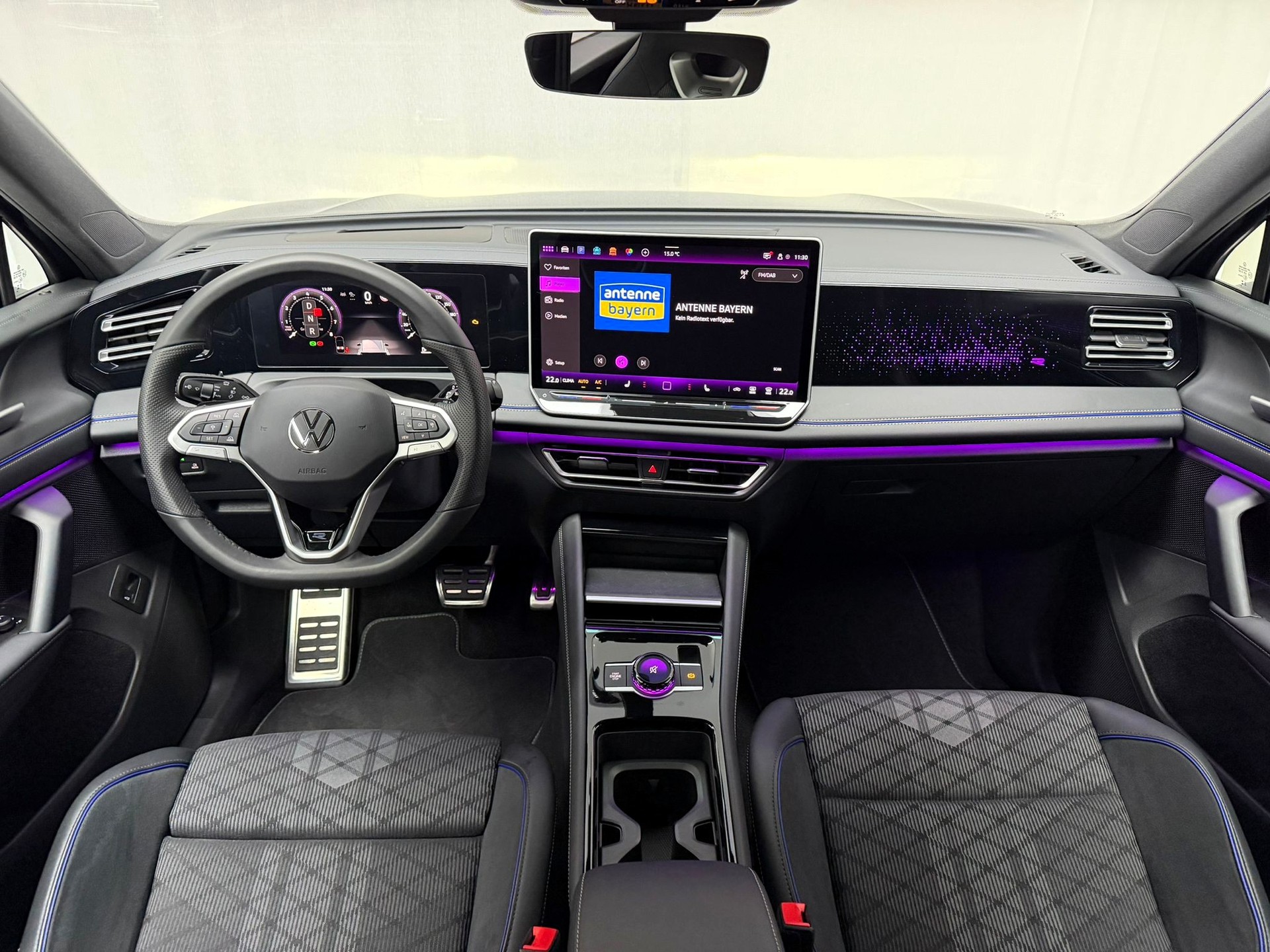 VW Tiguan 2.0 TSI DSG R-Line 4Motion-image-18