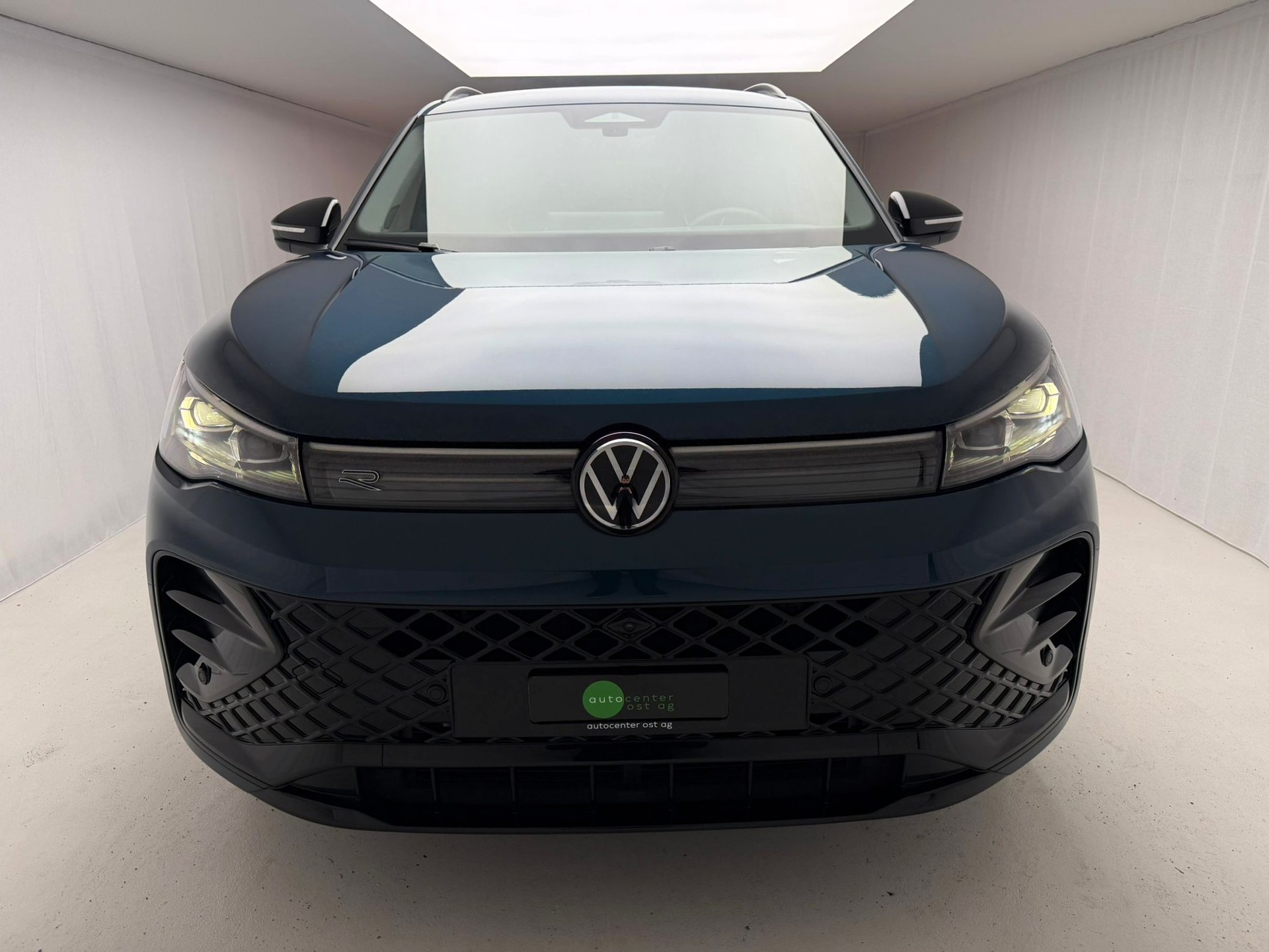 VW Tiguan 2.0 TSI DSG R-Line 4Motion-image-6
