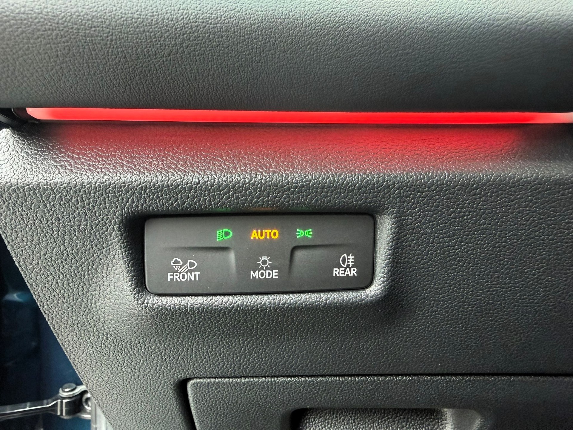 VW Tiguan 2.0 TSI DSG R-Line 4Motion-image-23