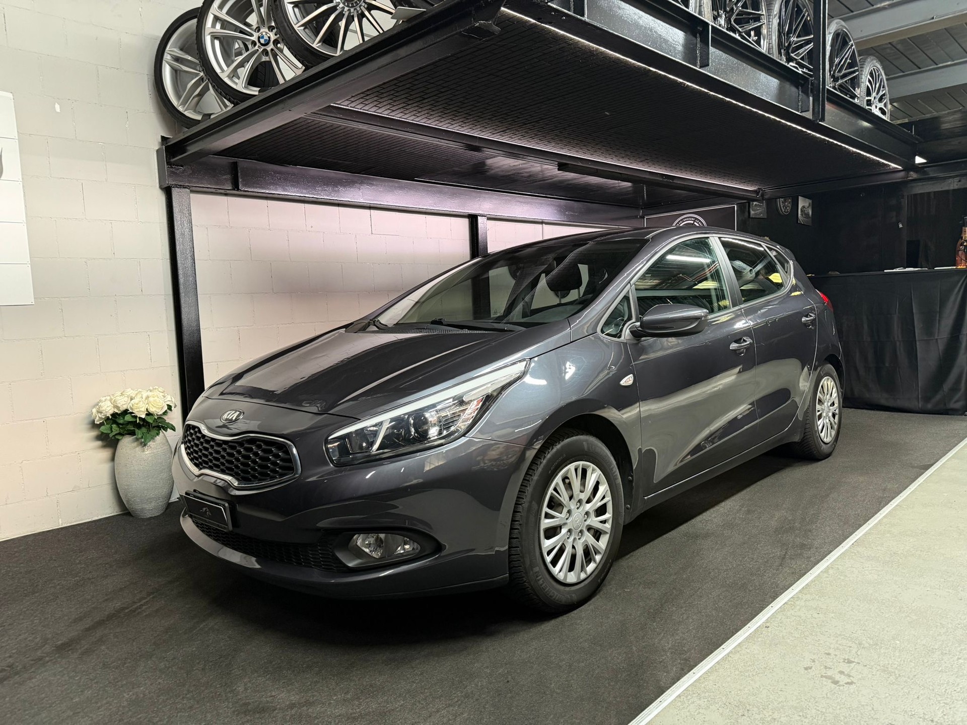 KIA Cee'd 1.4 16V _seven-image-0