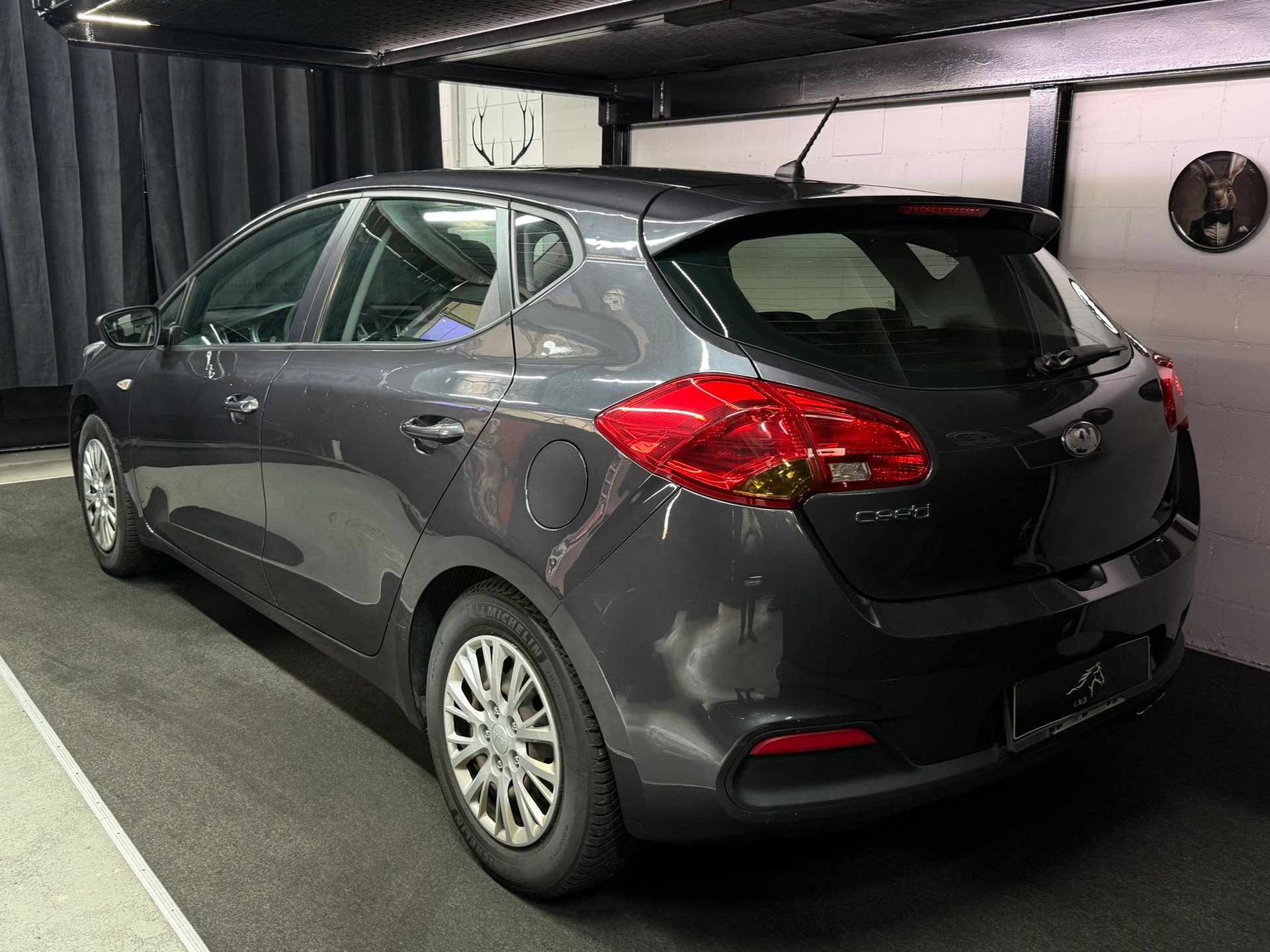 KIA Cee'd 1.4 16V _seven-image-5