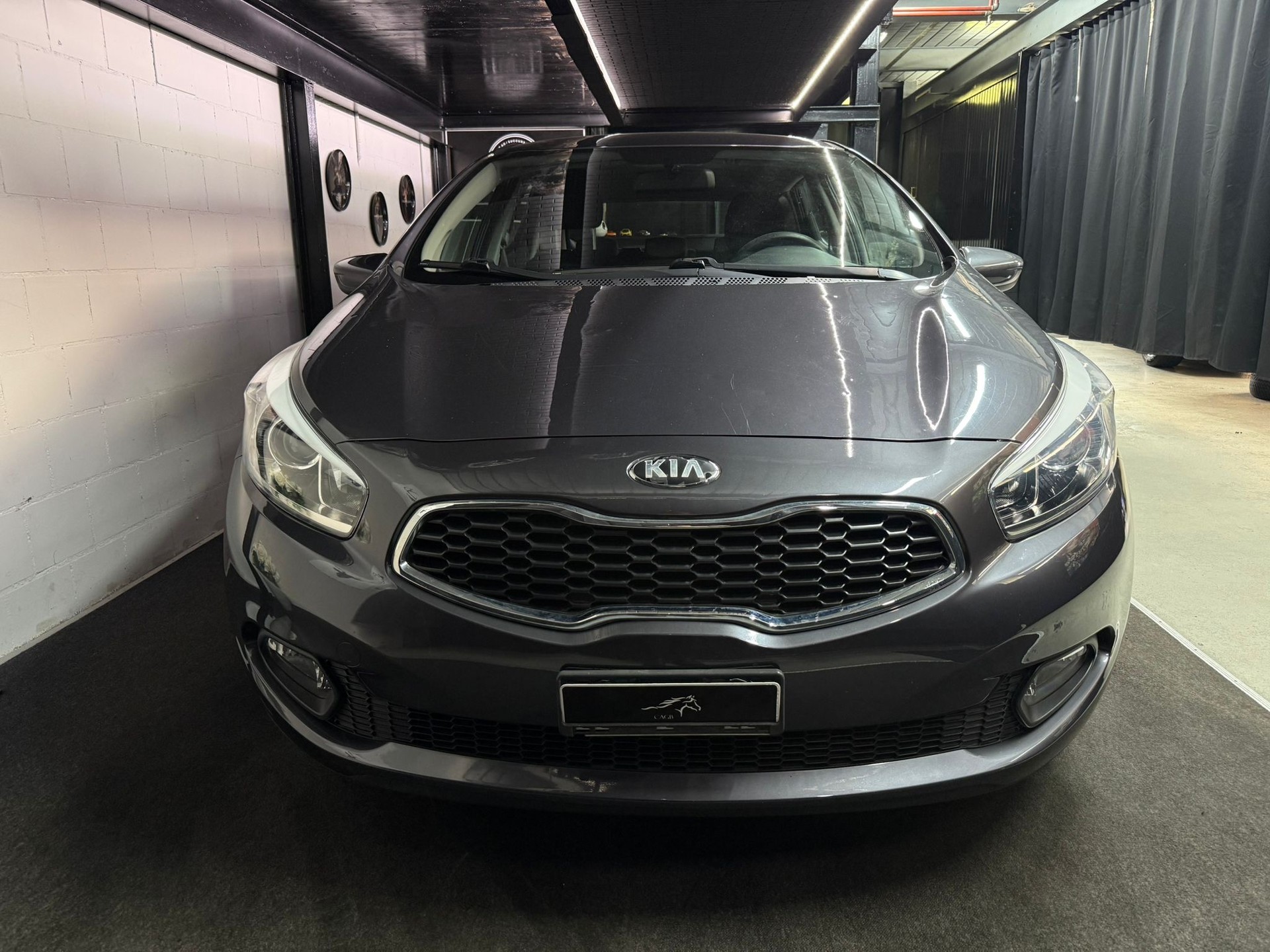 KIA Cee'd 1.4 16V _seven-image-3