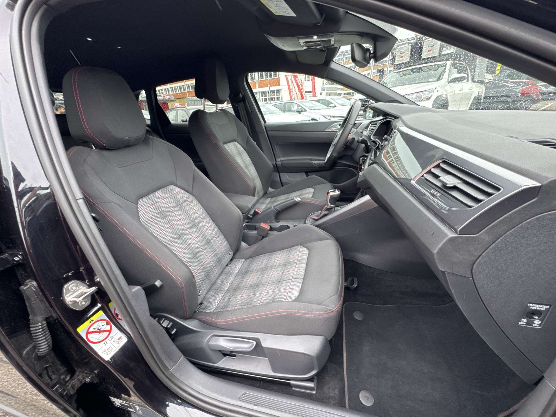 VW Polo 2.0 TSi GTi 207PS DSG-Automat-image-12