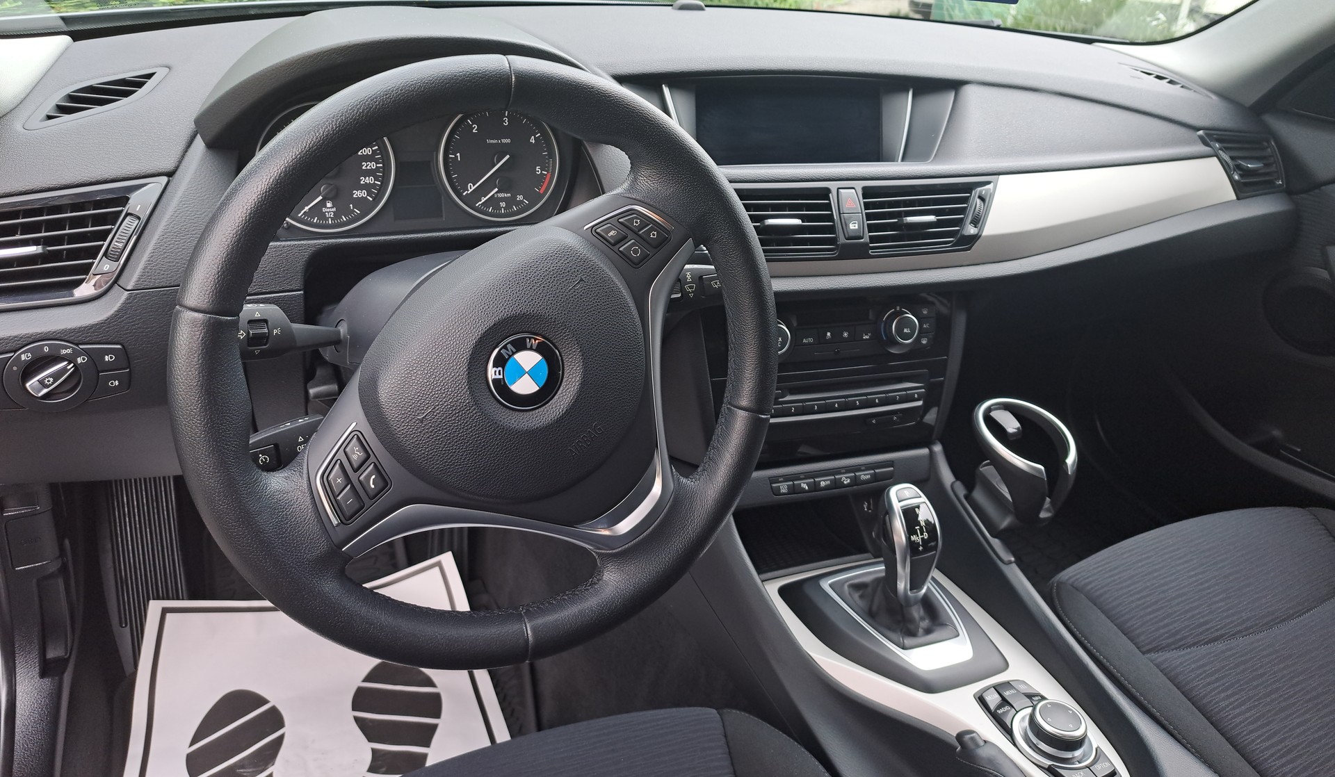 BMW X1 xDrive 18d Sport Line Steptronic-image-4