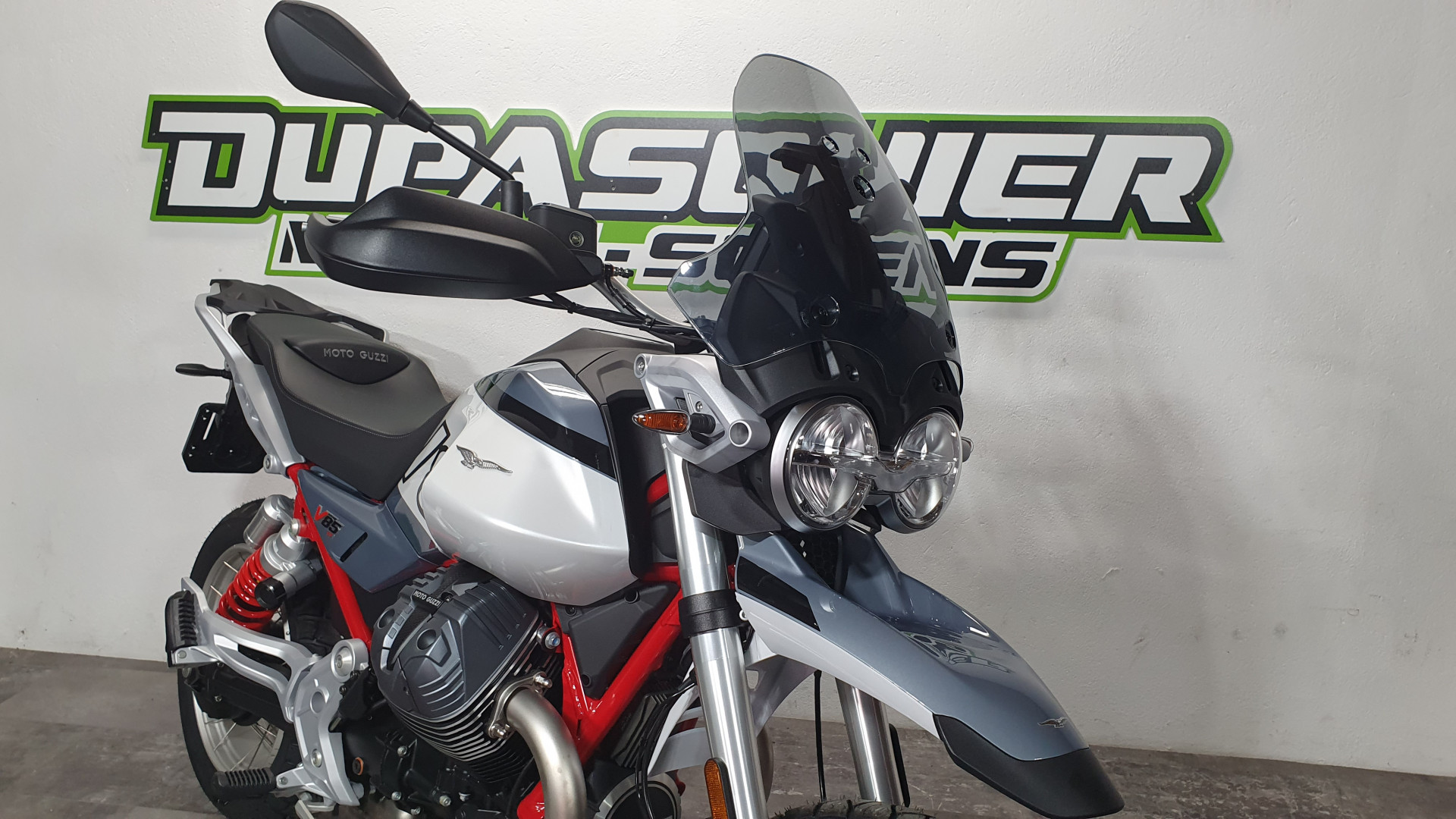 MOTO GUZZI V85 TT-showroom-element-3