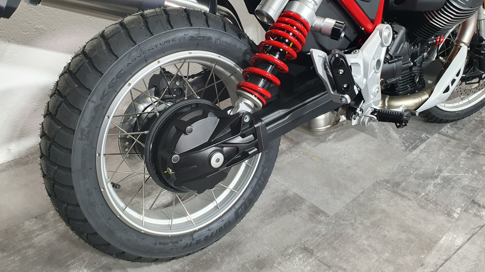 MOTO GUZZI V85 TT-image-6