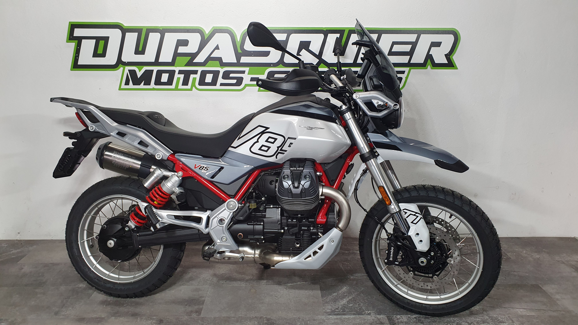 MOTO GUZZI V85 TT-showroom-element-1
