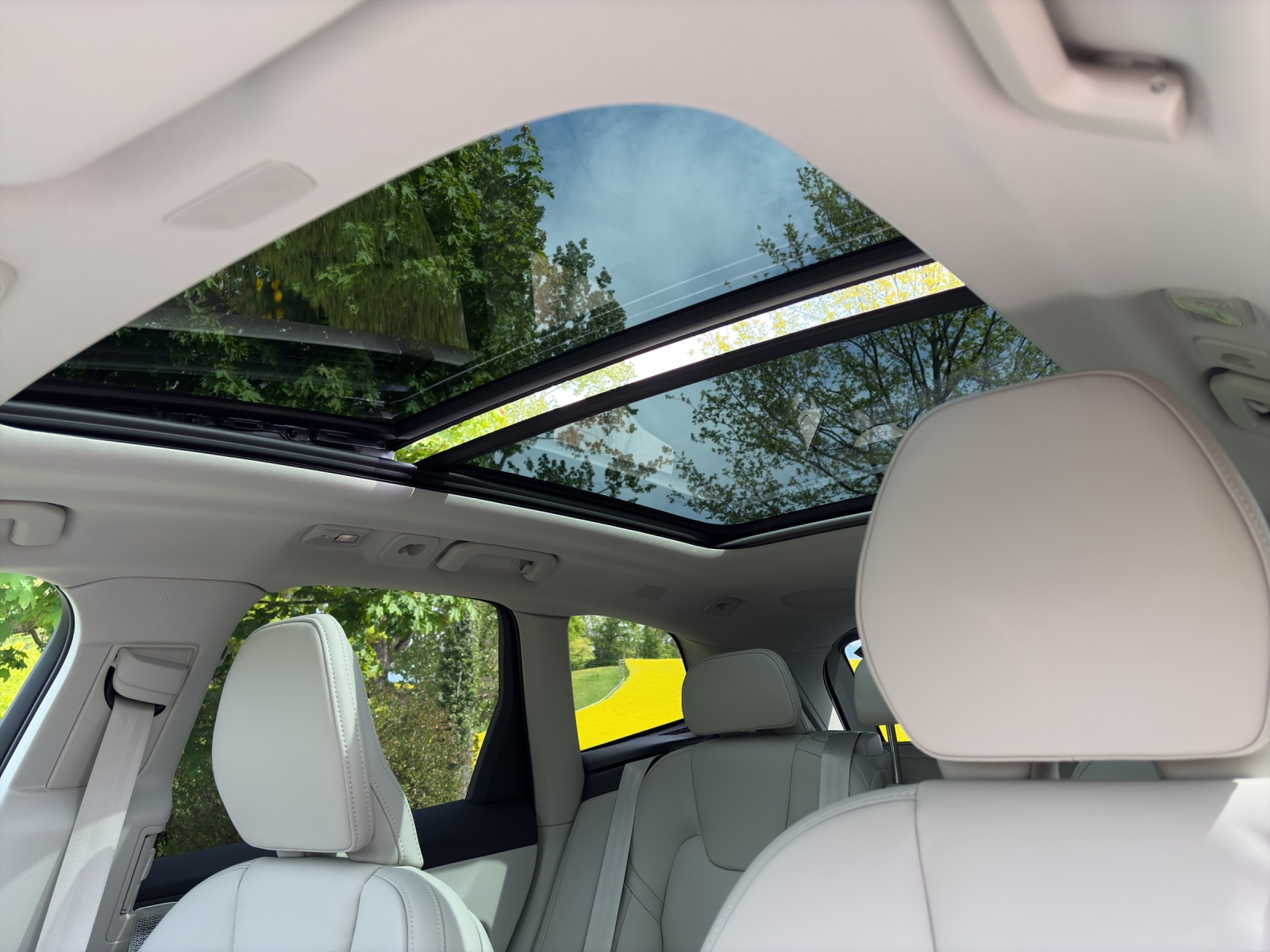 VOLVO XC60 T6 eAWD PluginHybrid Ultra Dark Geartronic-image-16