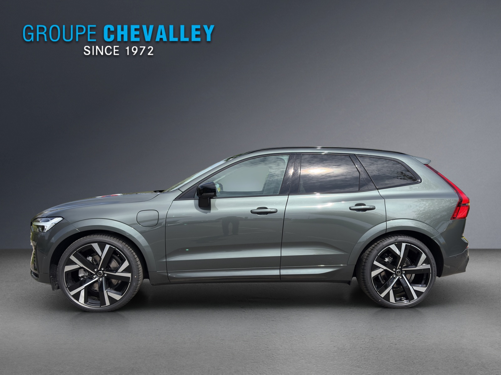 VOLVO XC60 T6 eAWD PluginHybrid Ultra Dark Geartronic-image-2