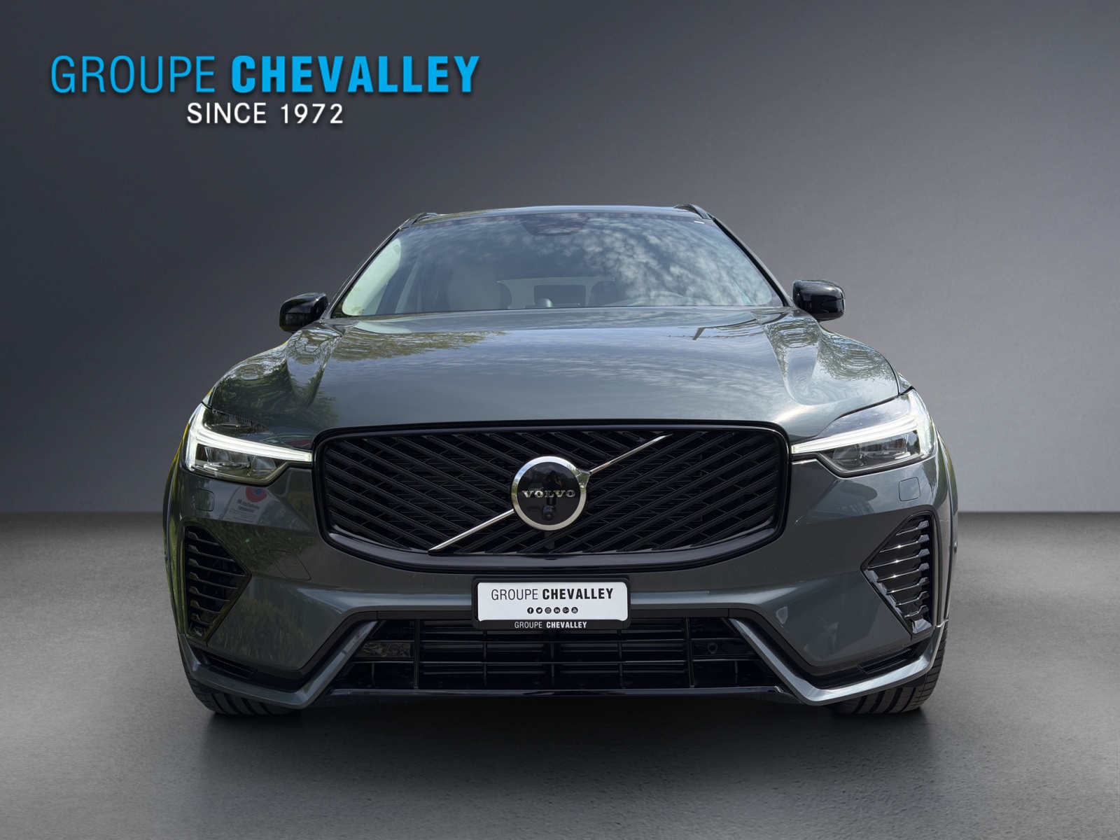 VOLVO XC60 T6 eAWD PluginHybrid Ultra Dark Geartronic-image-1