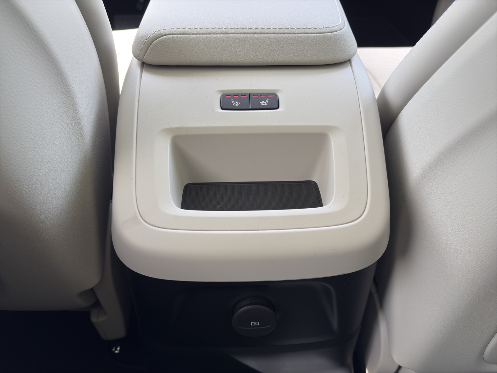 VOLVO XC60 T6 eAWD PluginHybrid Ultra Dark Geartronic-image-14