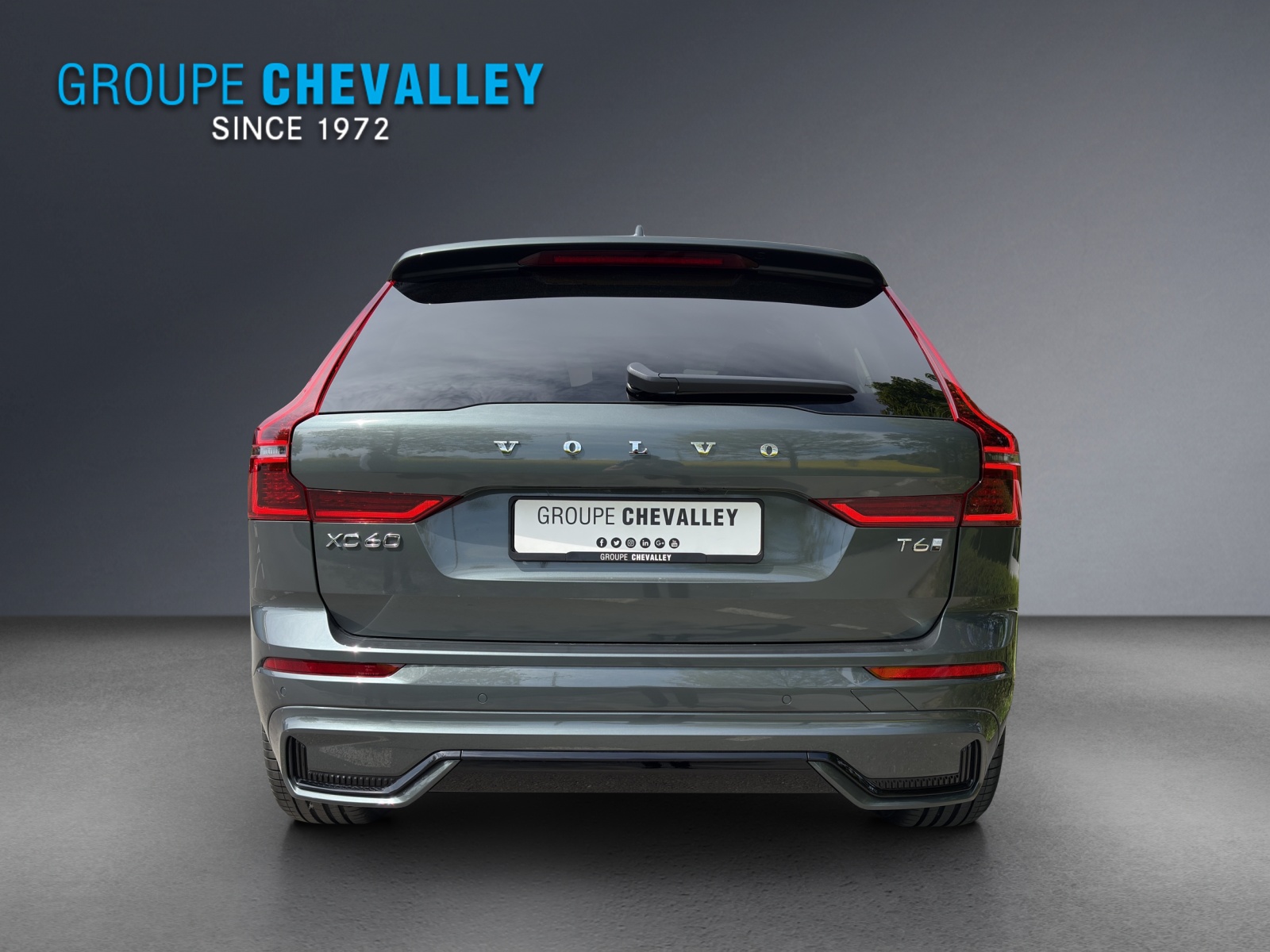 VOLVO XC60 T6 eAWD PluginHybrid Ultra Dark Geartronic-image-4