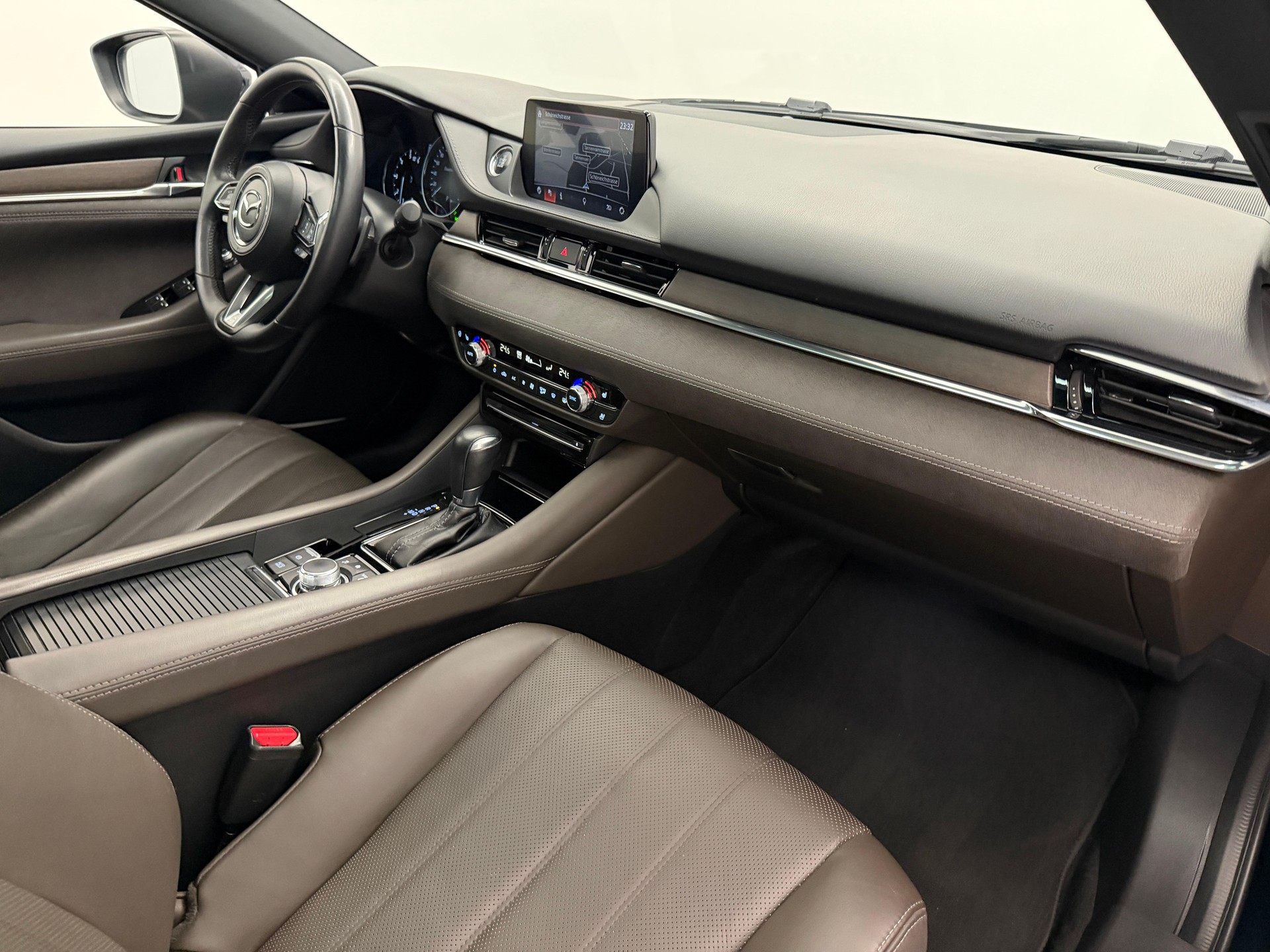 MAZDA 6 Sport Wagon 2.2 D Revolution AWD-image-9