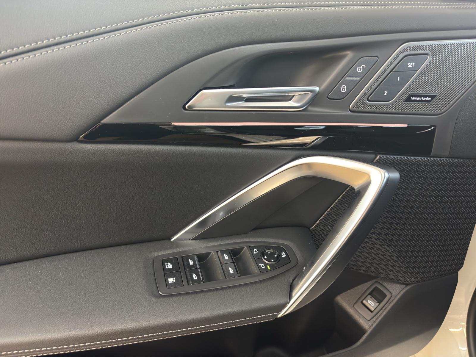 BMW X1 25e xDrive-image-9