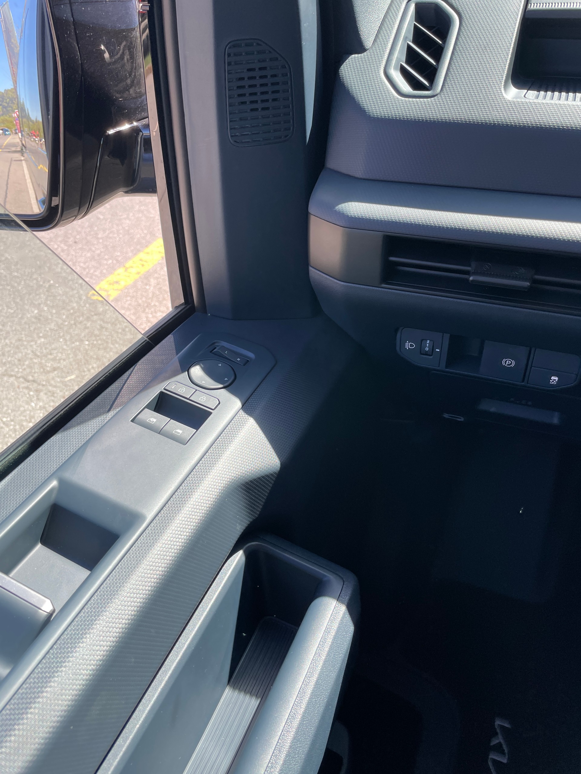 KIA PV5 71.2 kWh Plus-image-20