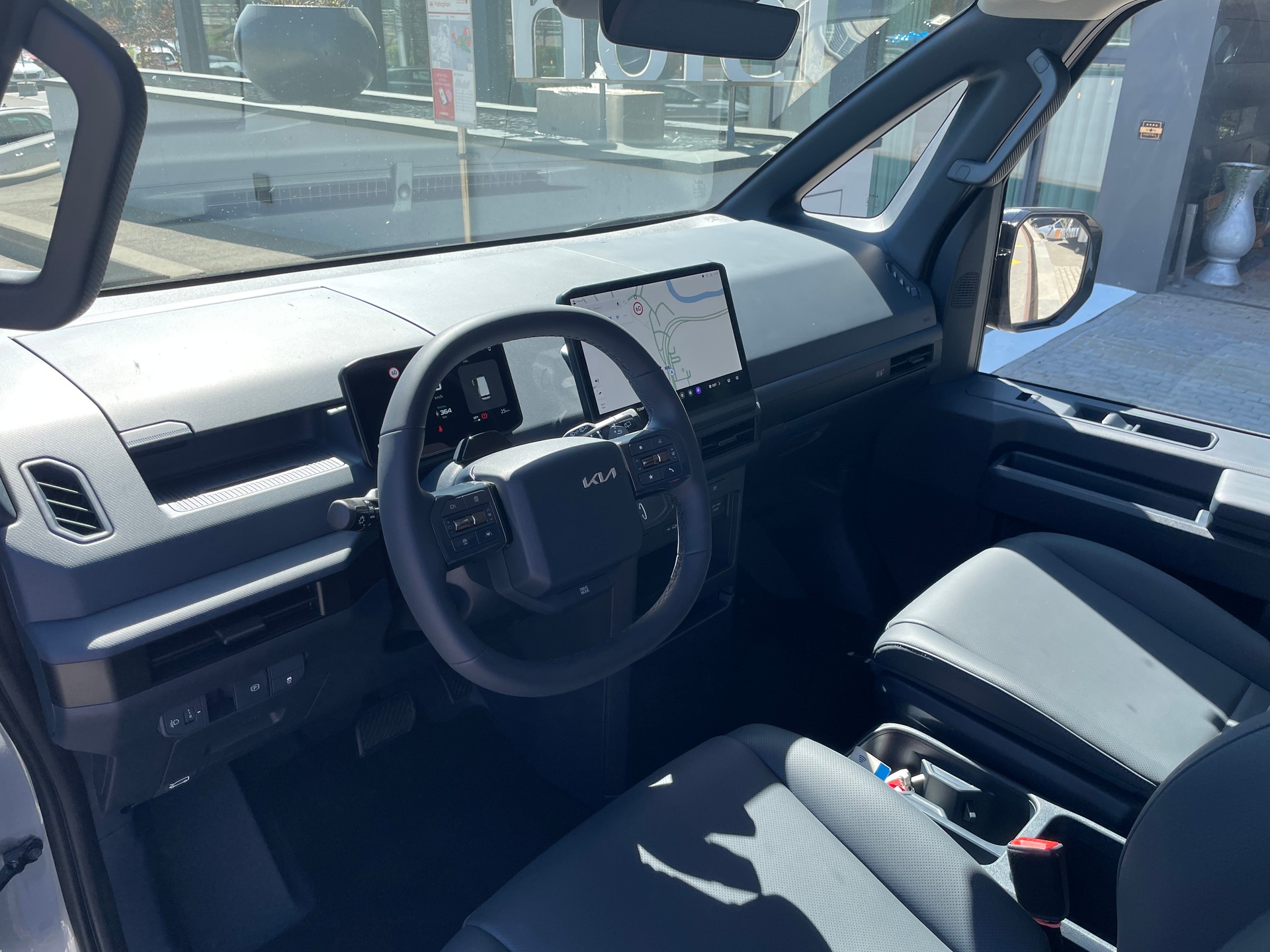 KIA PV5 71.2 kWh Plus-image-9