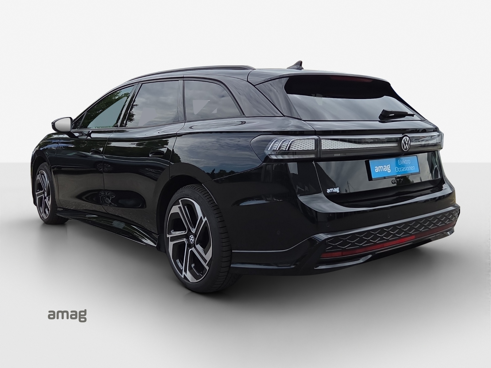 VW ID.7 Tourer GTX 86 kWh GTX United 4 Motion-image-2