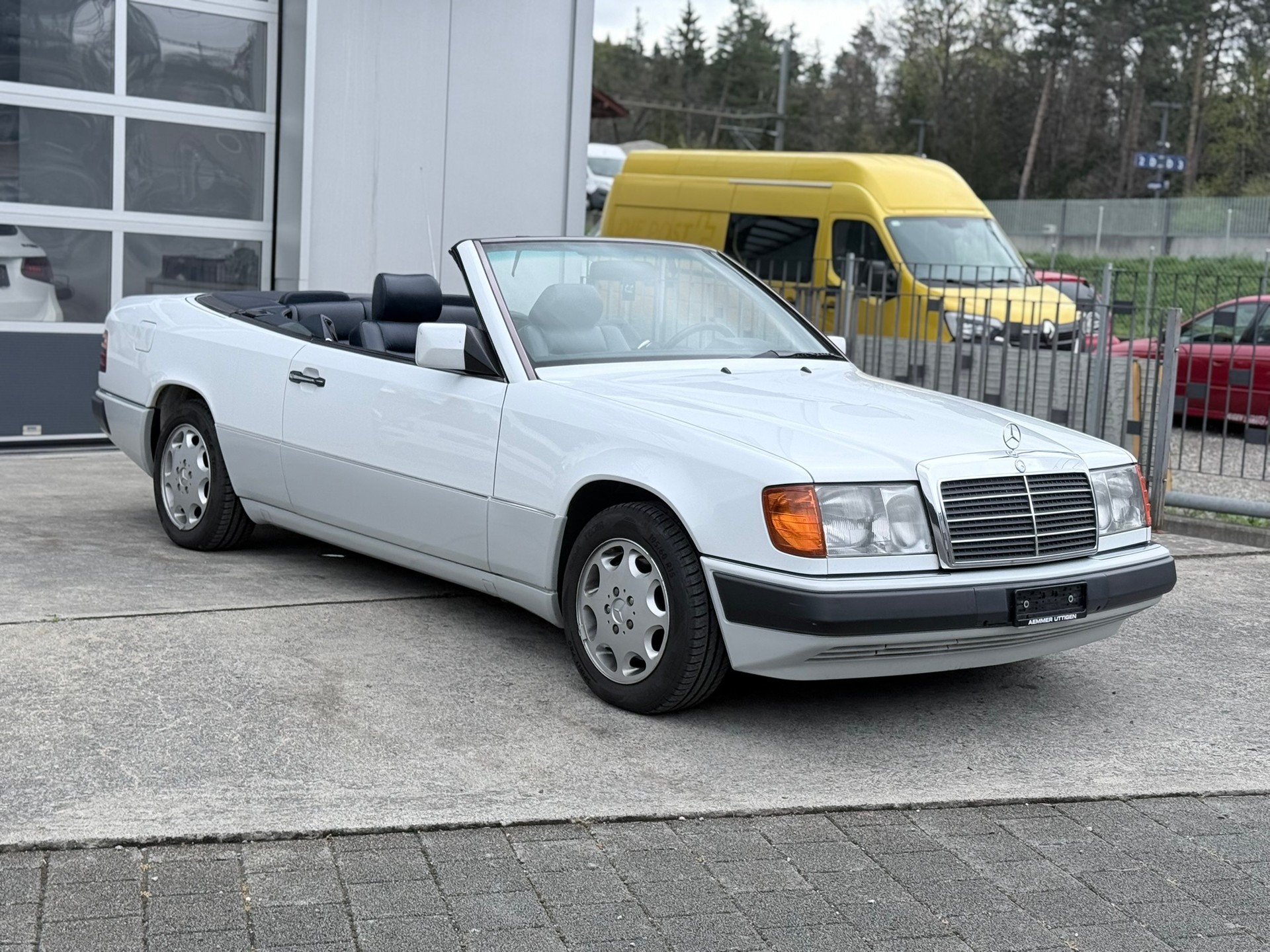 MERCEDES-BENZ 300 CE-24 Cabrio-image-2