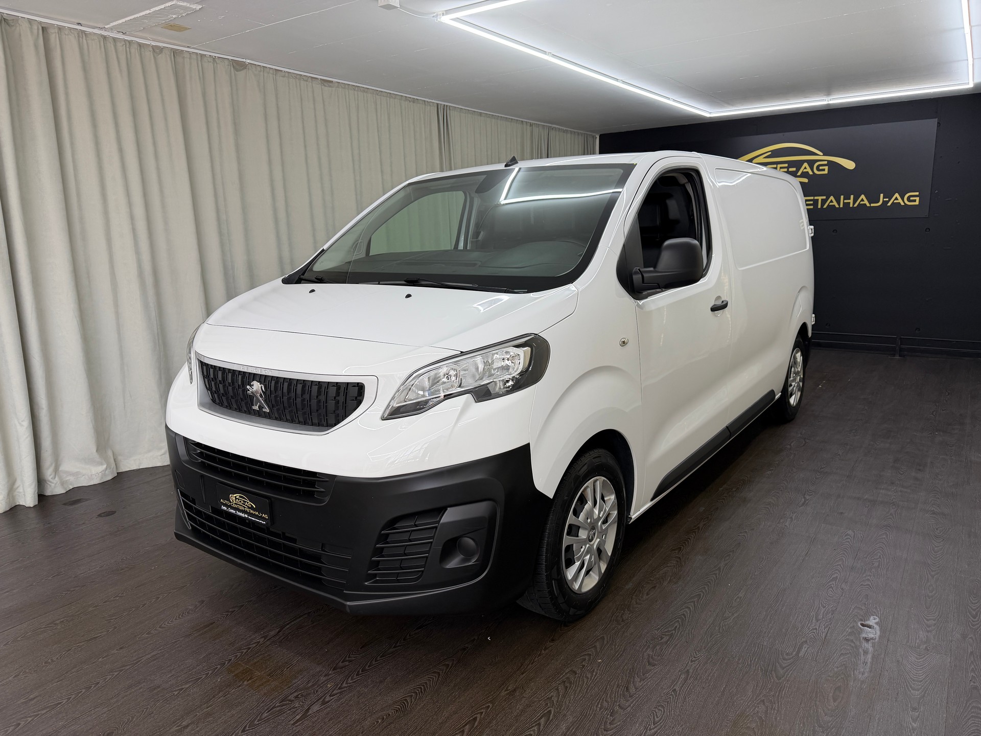 PEUGEOT Expert 1.5 BlueHDi 100 S&S Allure Standard