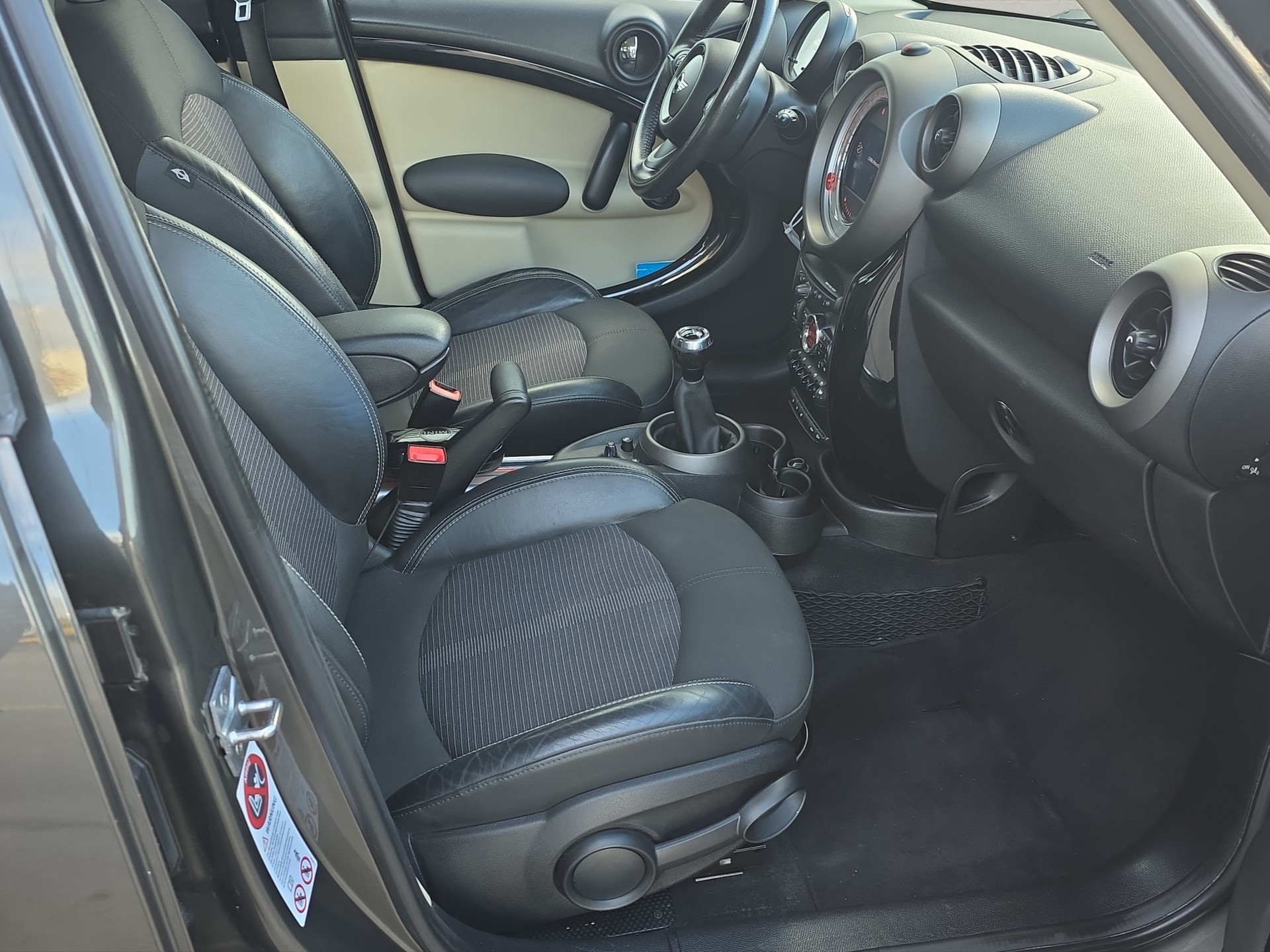 MINI Countryman Cooper D ALL4-image-12