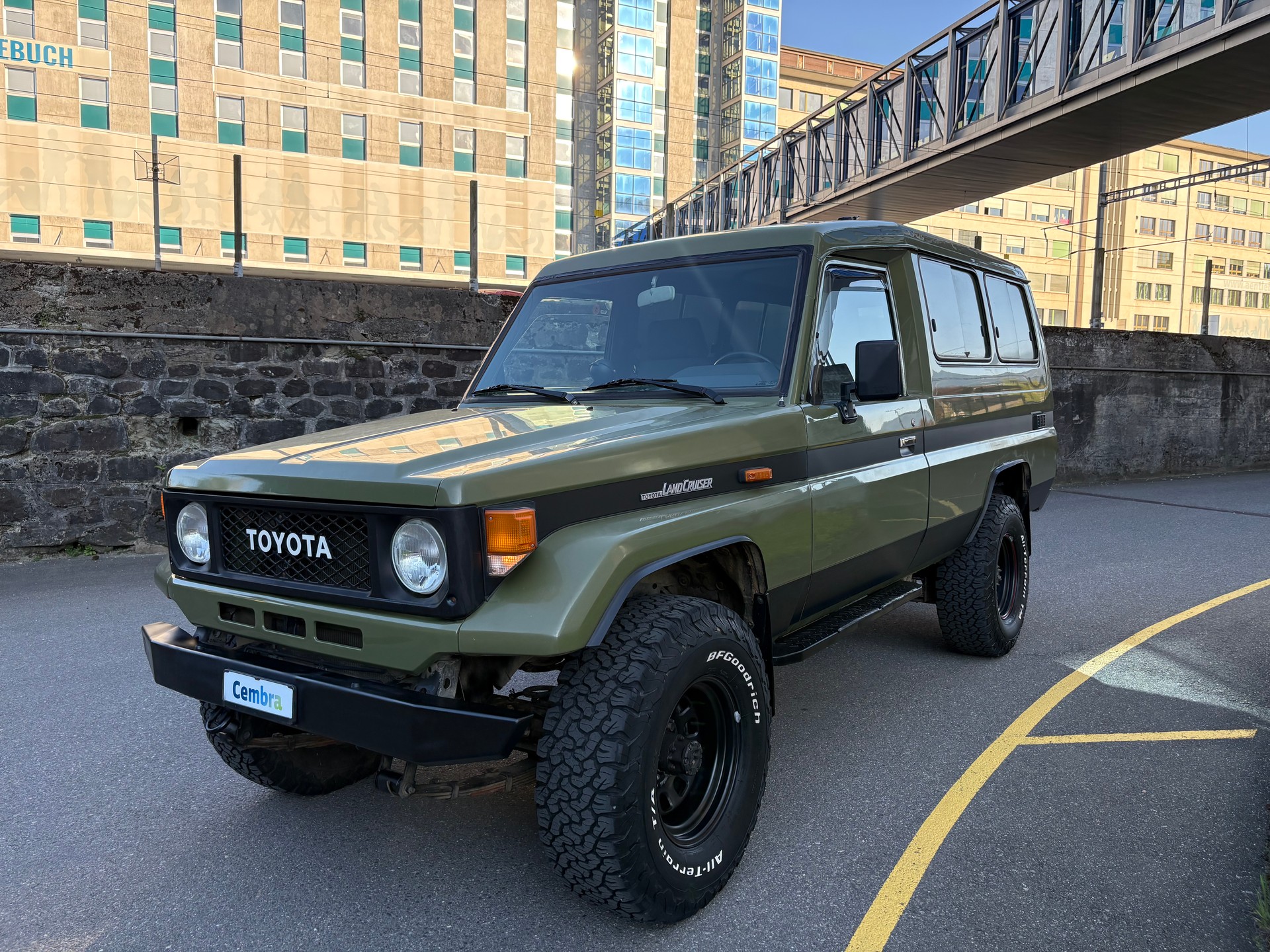TOYOTA Land Cruiser 400 Hdt Long 4.2D-image-2