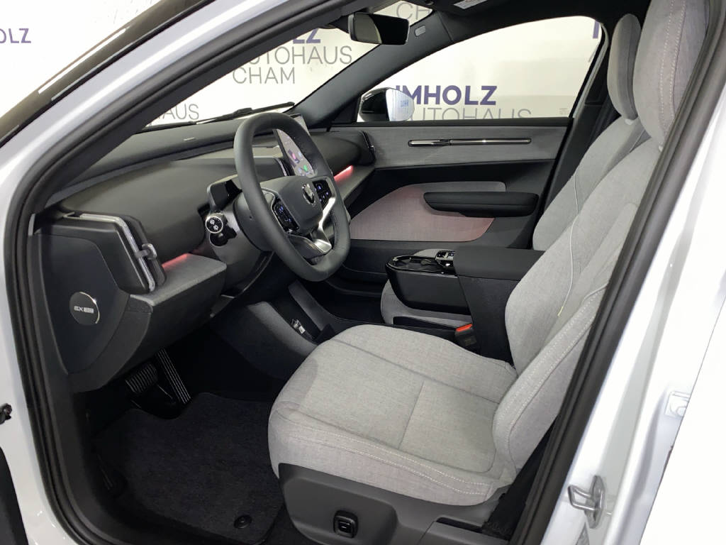VOLVO EX 30 P8 Twin Ultra Performance AWD-image-17