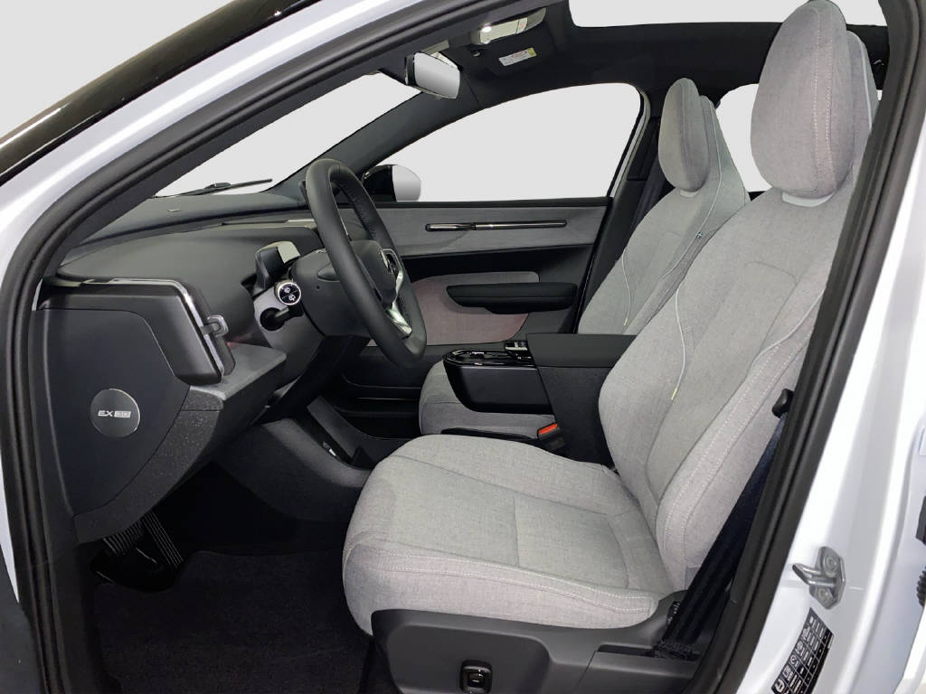 VOLVO EX 30 P8 Twin Ultra Performance AWD-image-7
