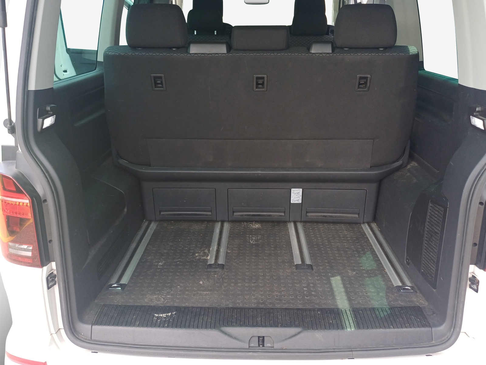 VW T6.1 Multivan 2.0 TDI Trendline Liberty DSG-image-12
