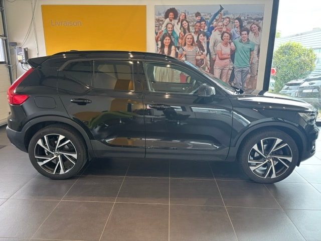 VOLVO XC40 T4 AWD R-Design Geartronic-image-1