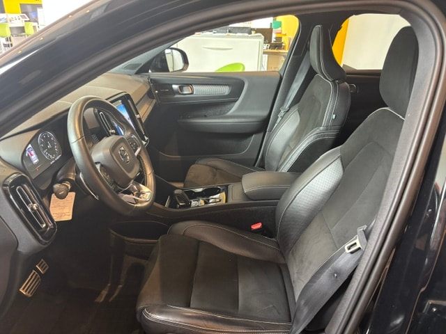 VOLVO XC40 T4 AWD R-Design Geartronic-image-11