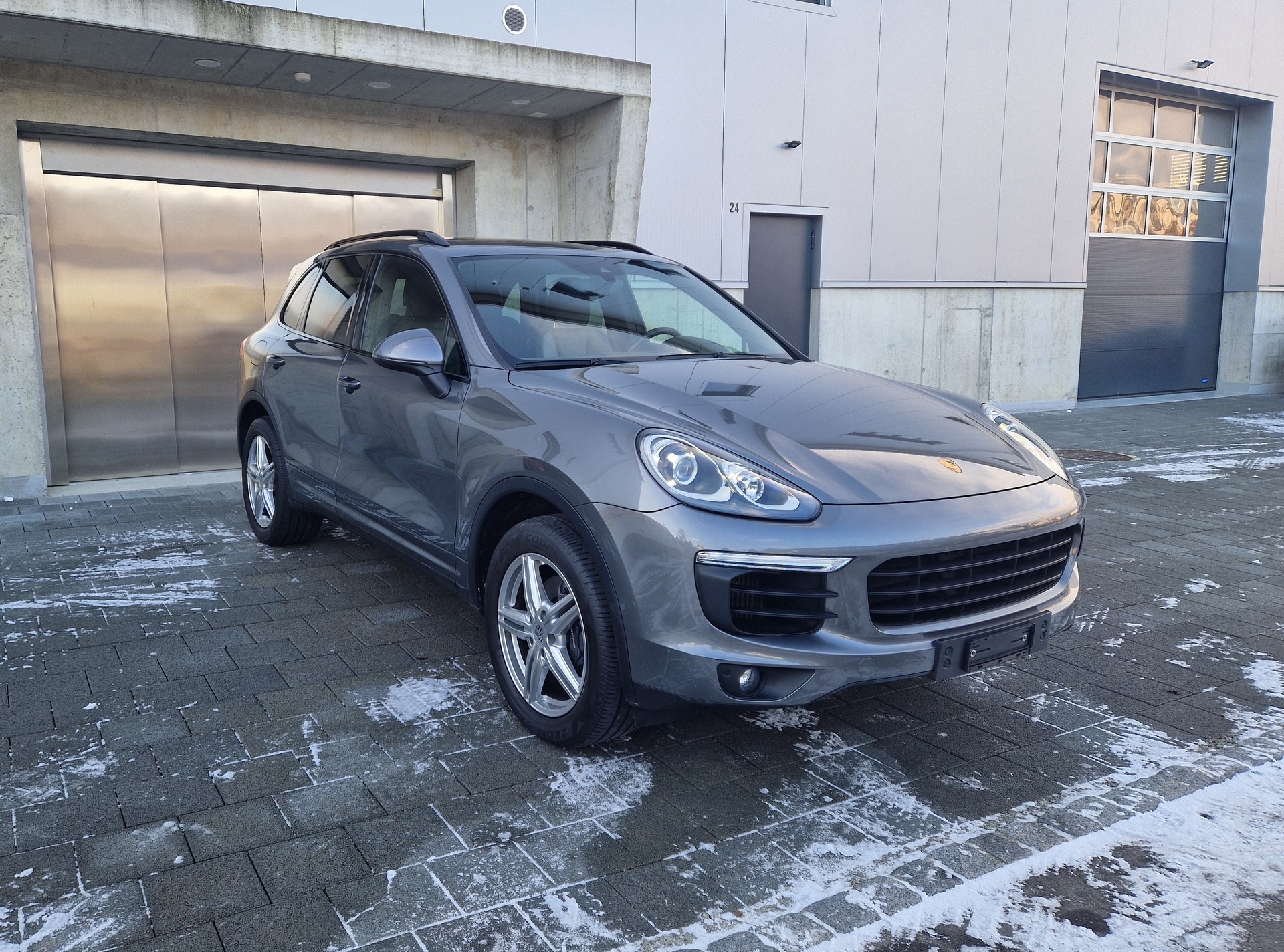 PORSCHE Diesel-image-1