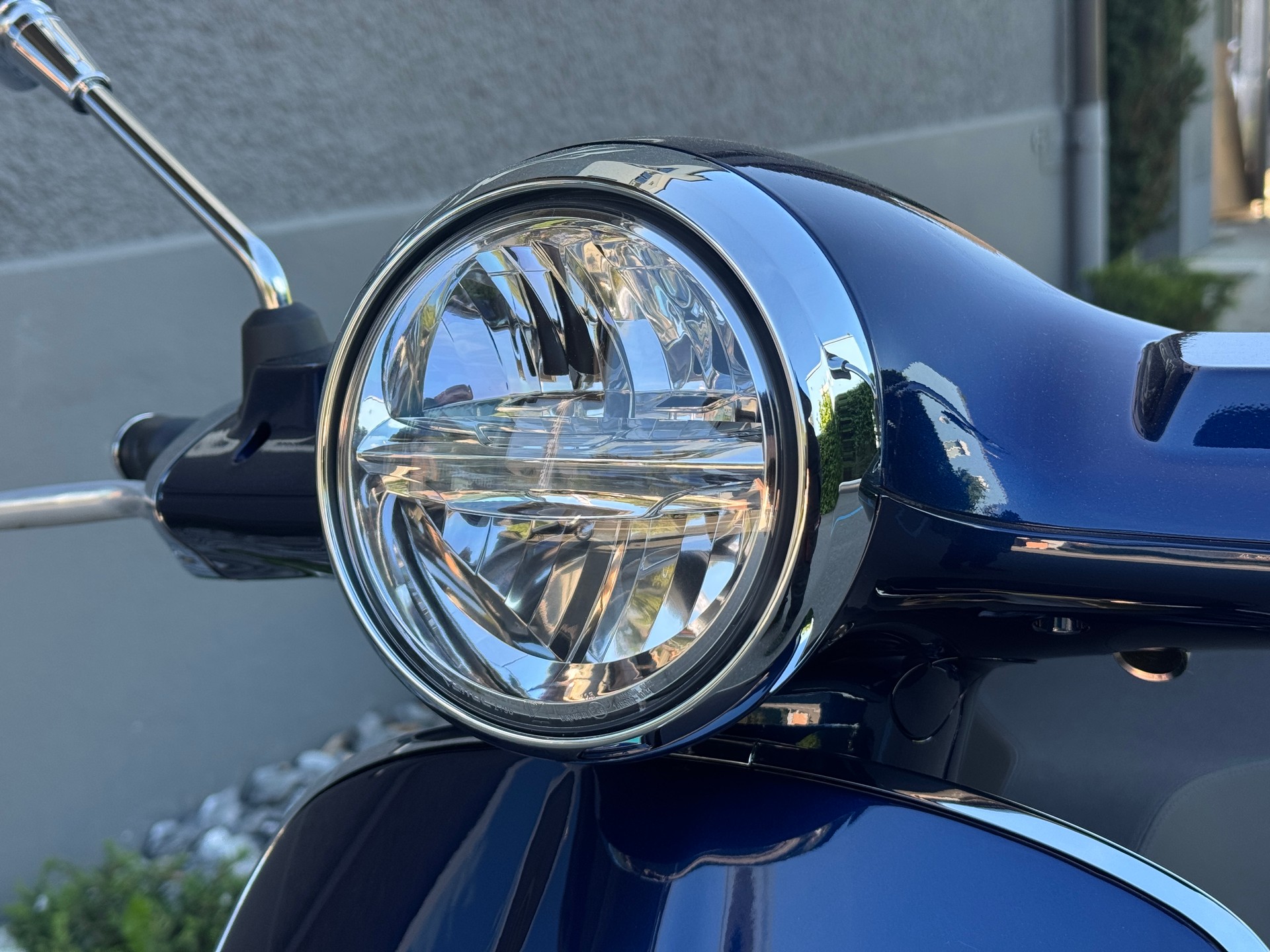 PIAGGIO Vespa 125 Primavera 2026 Keyless Go & LCD Display-showroom-element-3