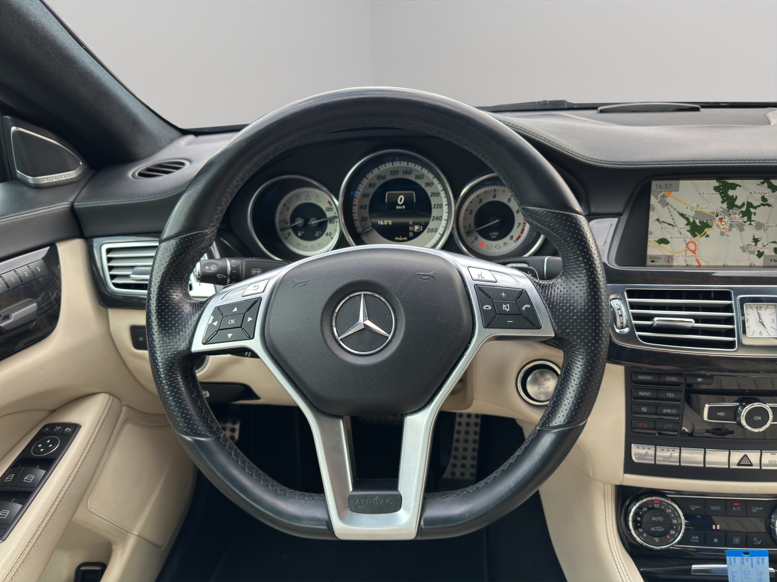MERCEDES-BENZ CLS 500 4Matic 7G-Tronic-image-16