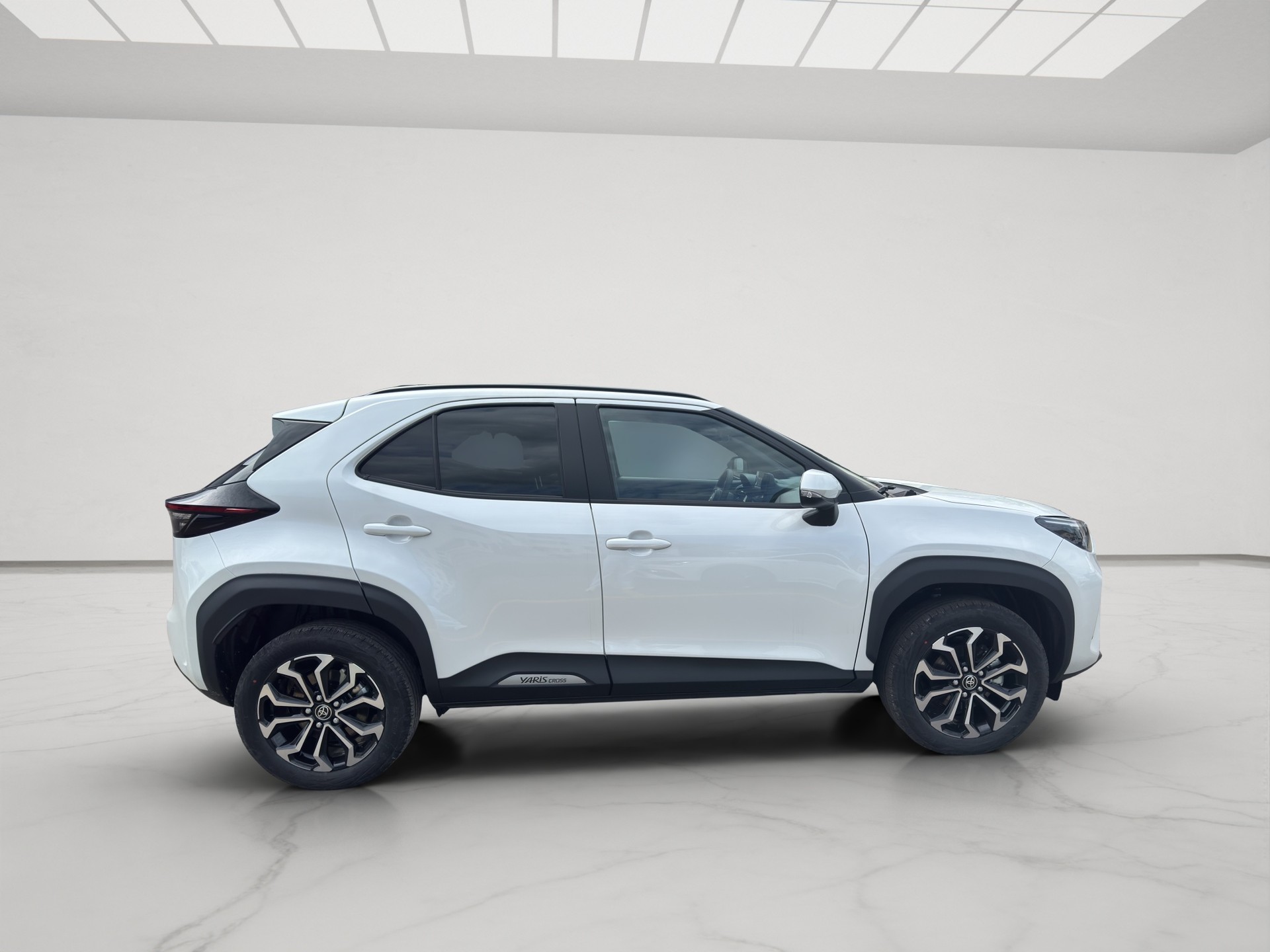 TOYOTA Yaris Cross 1.5 Trend e-CVT-showroom-element-3