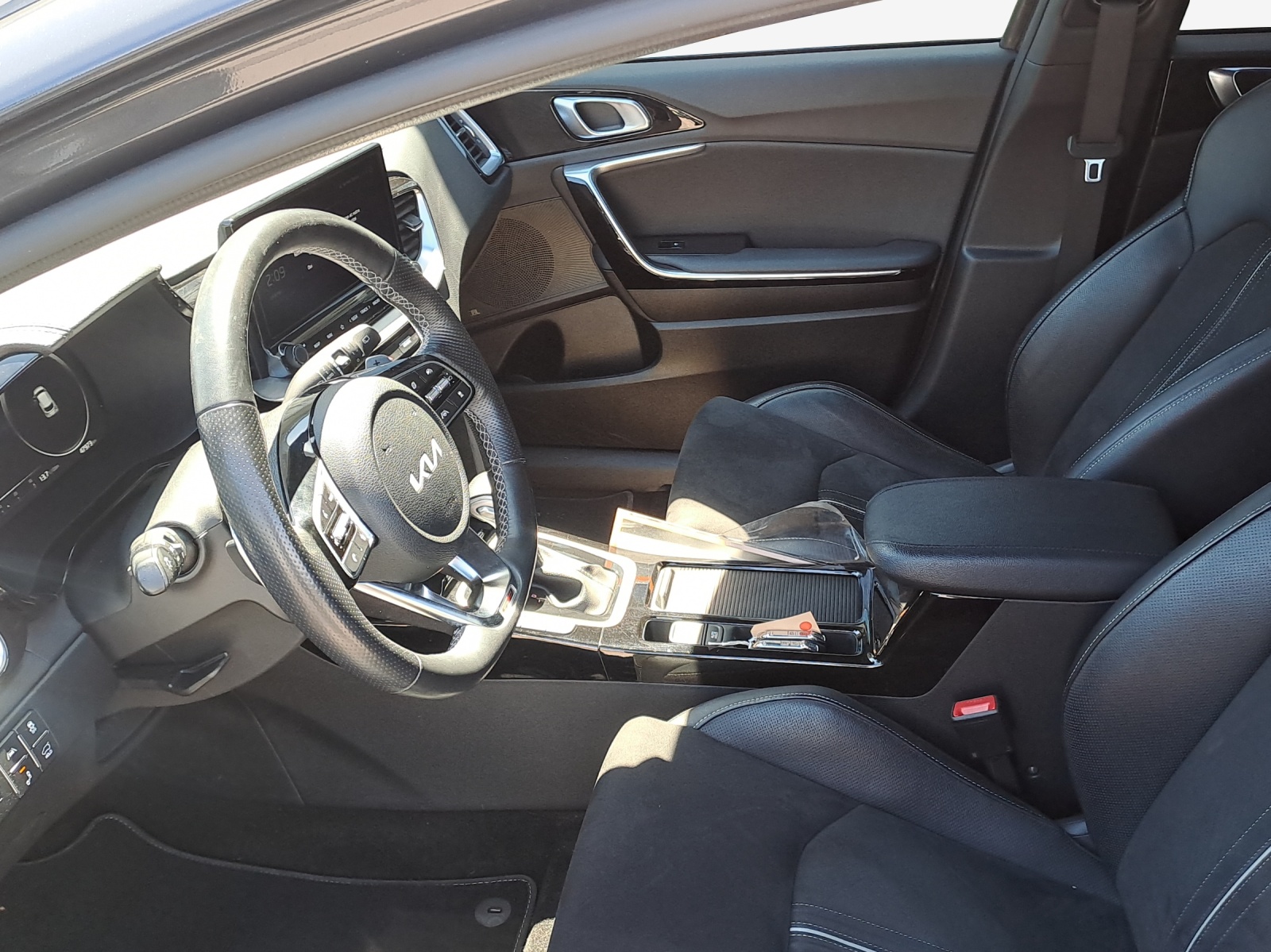 KIA XCeed 1.5 T-GDi GT-Line DCT-image-7