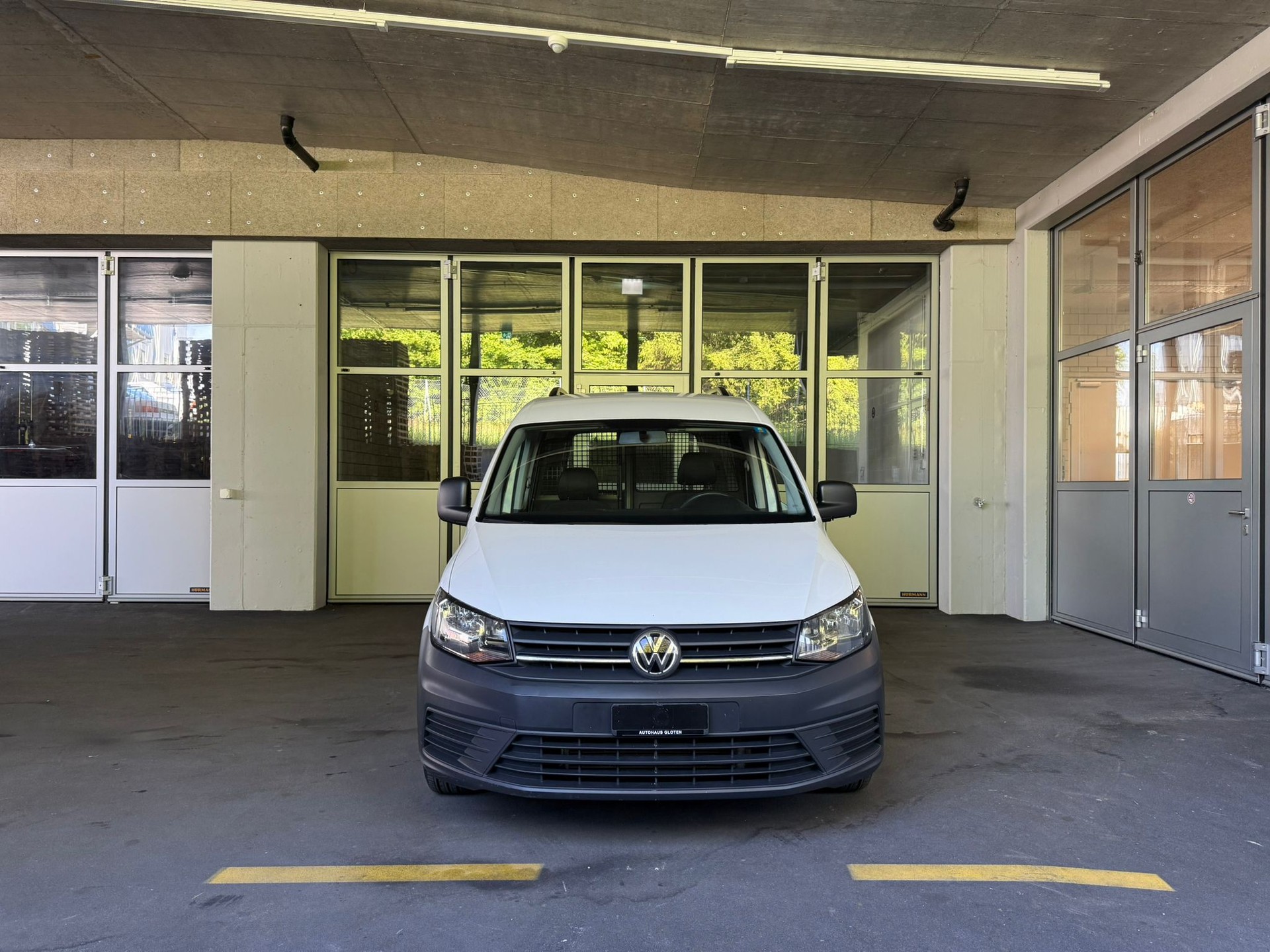 VW Caddy 2.0TDI BlueMotion Technology-image-7