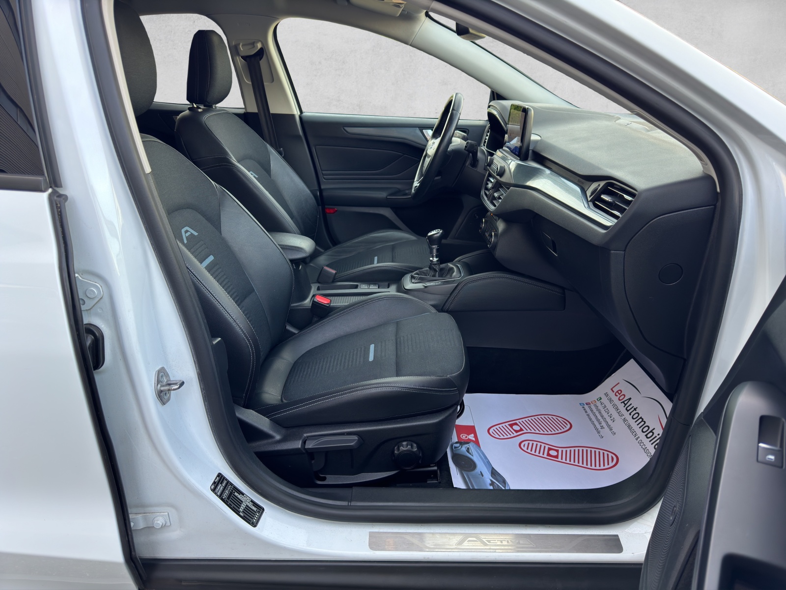 FORD Focus 1.0 SCTi Active-image-13