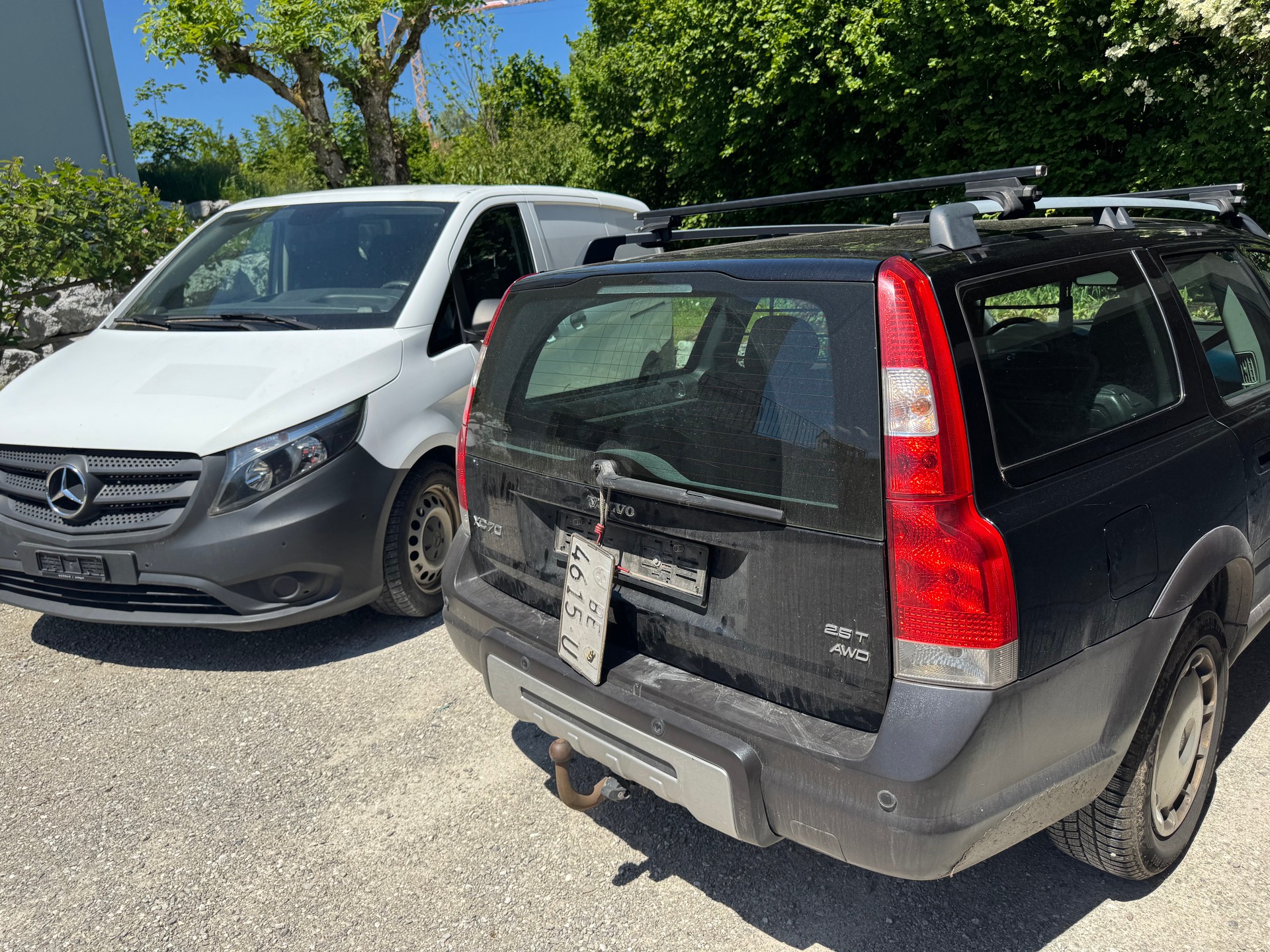 VOLVO XC70 2.5T AWD Momentum-image-3