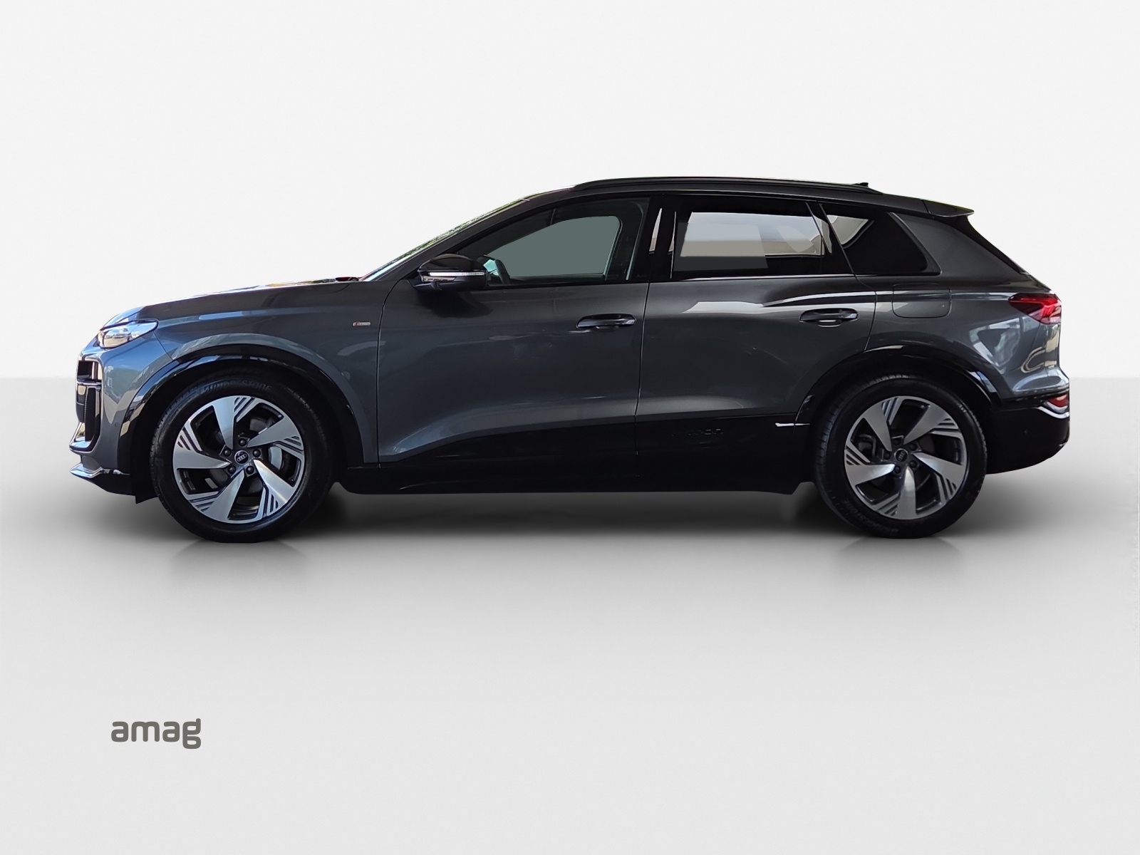 AUDI Q6 e-tron quattro-image-1