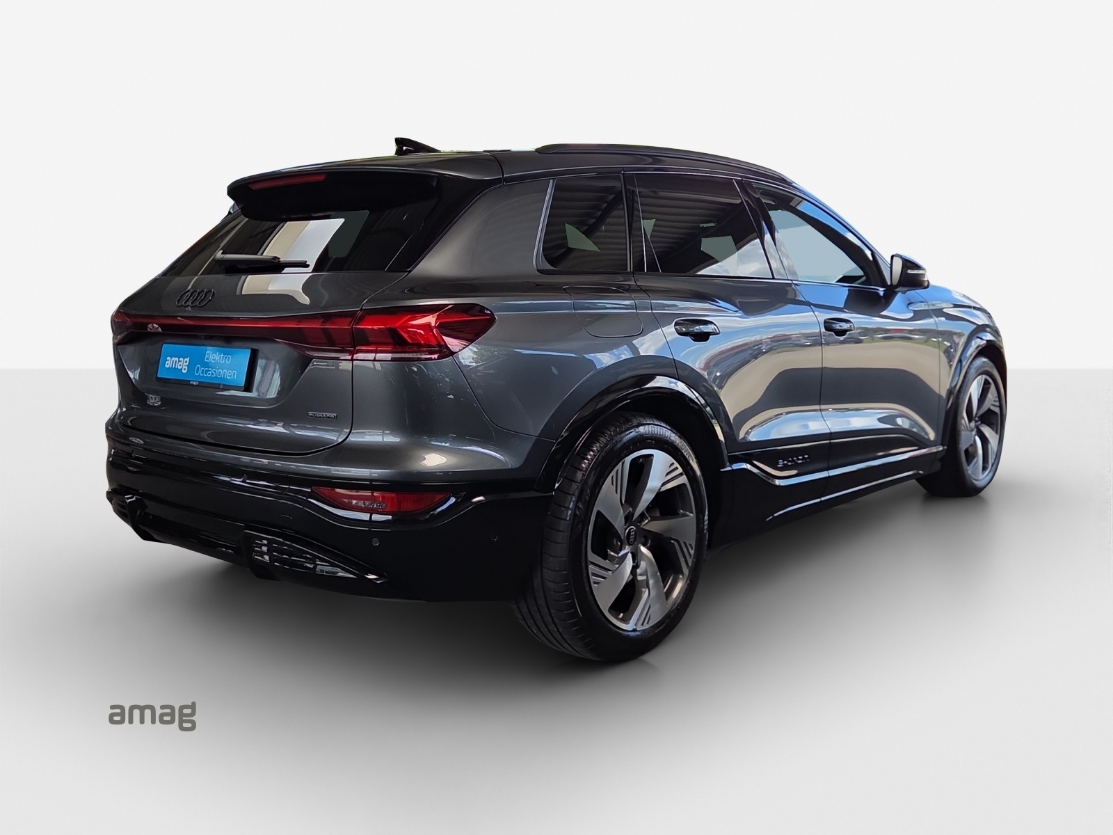 AUDI Q6 e-tron quattro-image-5