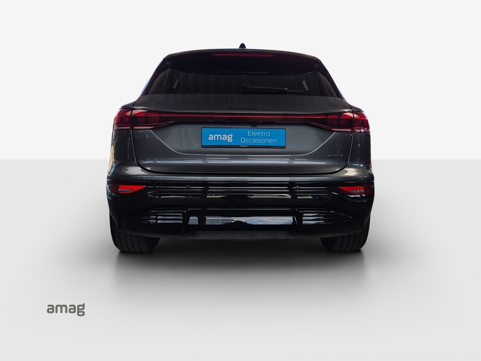 AUDI Q6 e-tron quattro-image-4