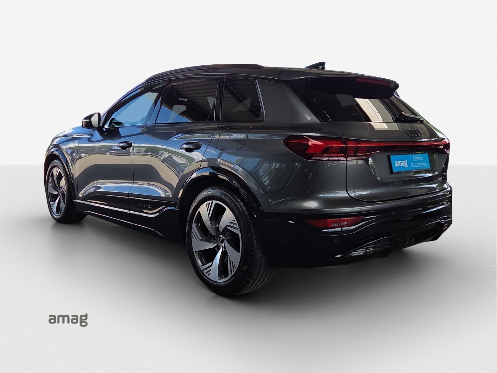 AUDI Q6 e-tron quattro-image-2