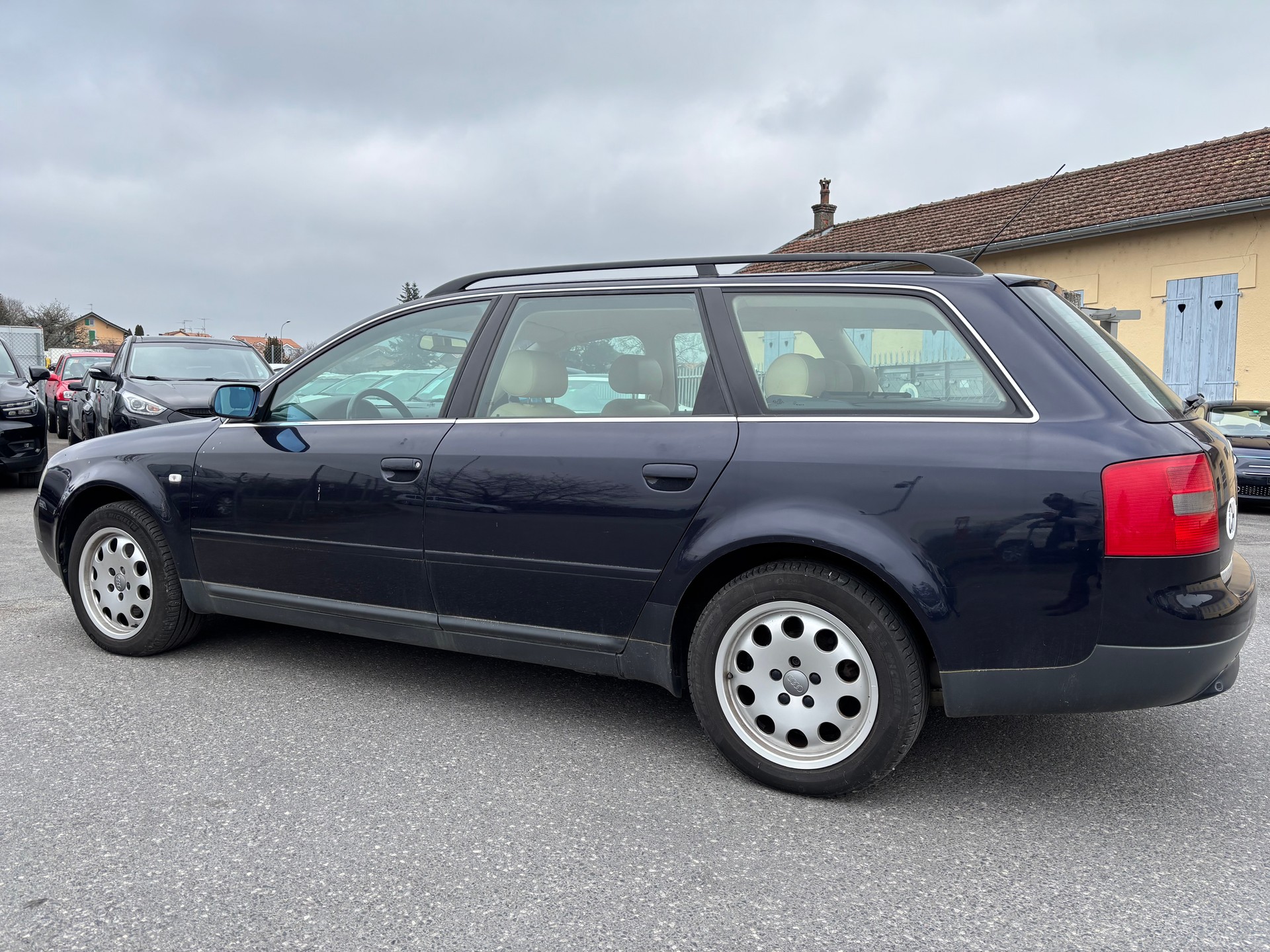 AUDI A6 Avant 2.8 quattro Advance ***Prix Fixe***-image-4