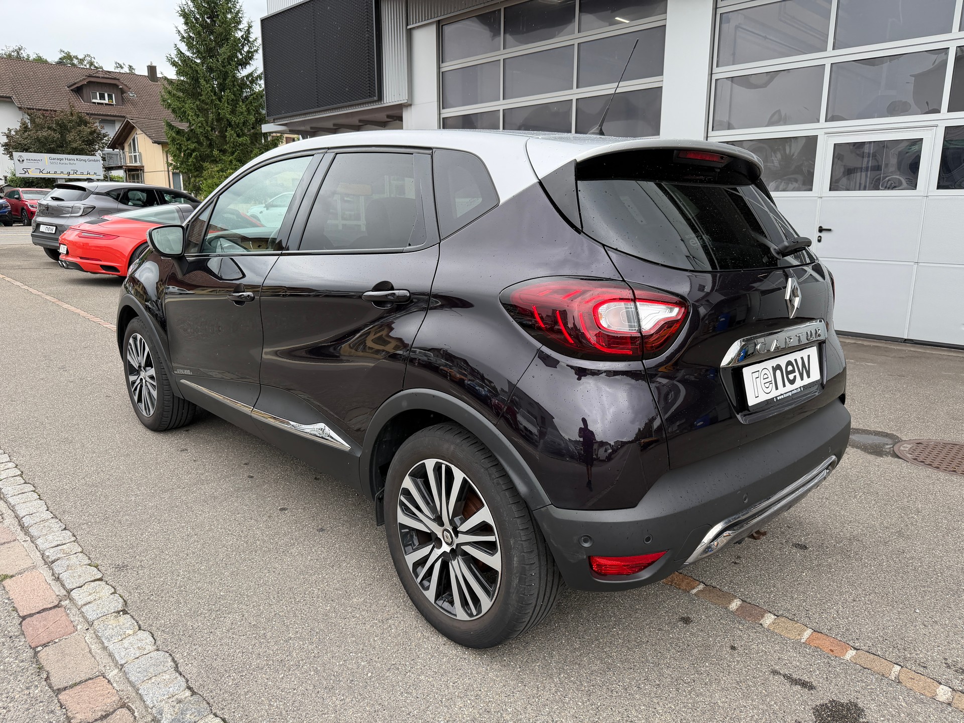 RENAULT Captur 1.3 TCe Initiale EDC S/S PF-image-1