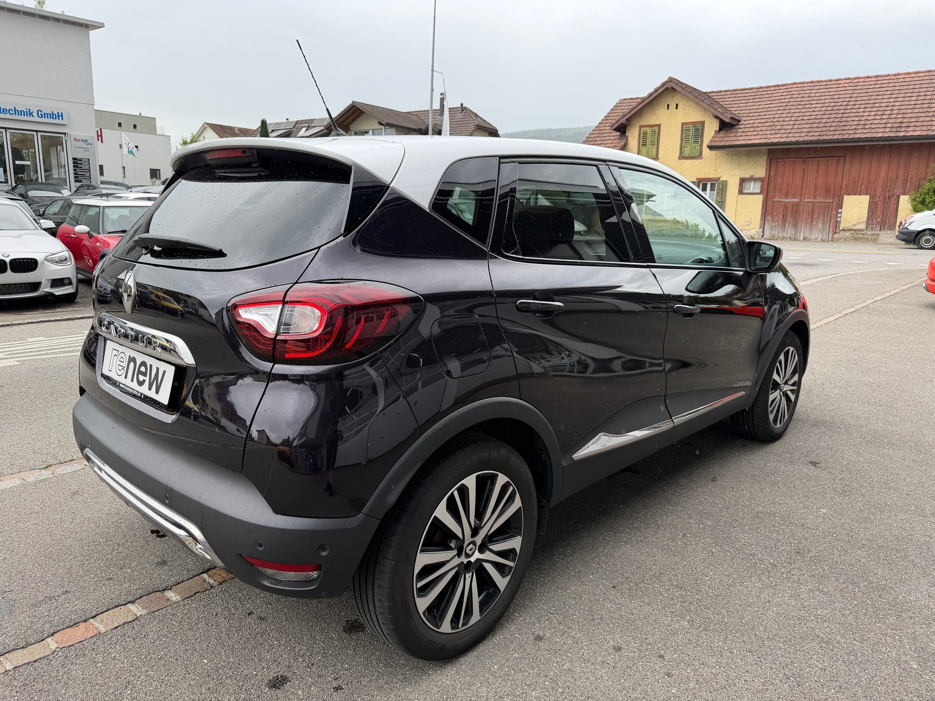 RENAULT Captur 1.3 TCe Initiale EDC S/S PF-image-3